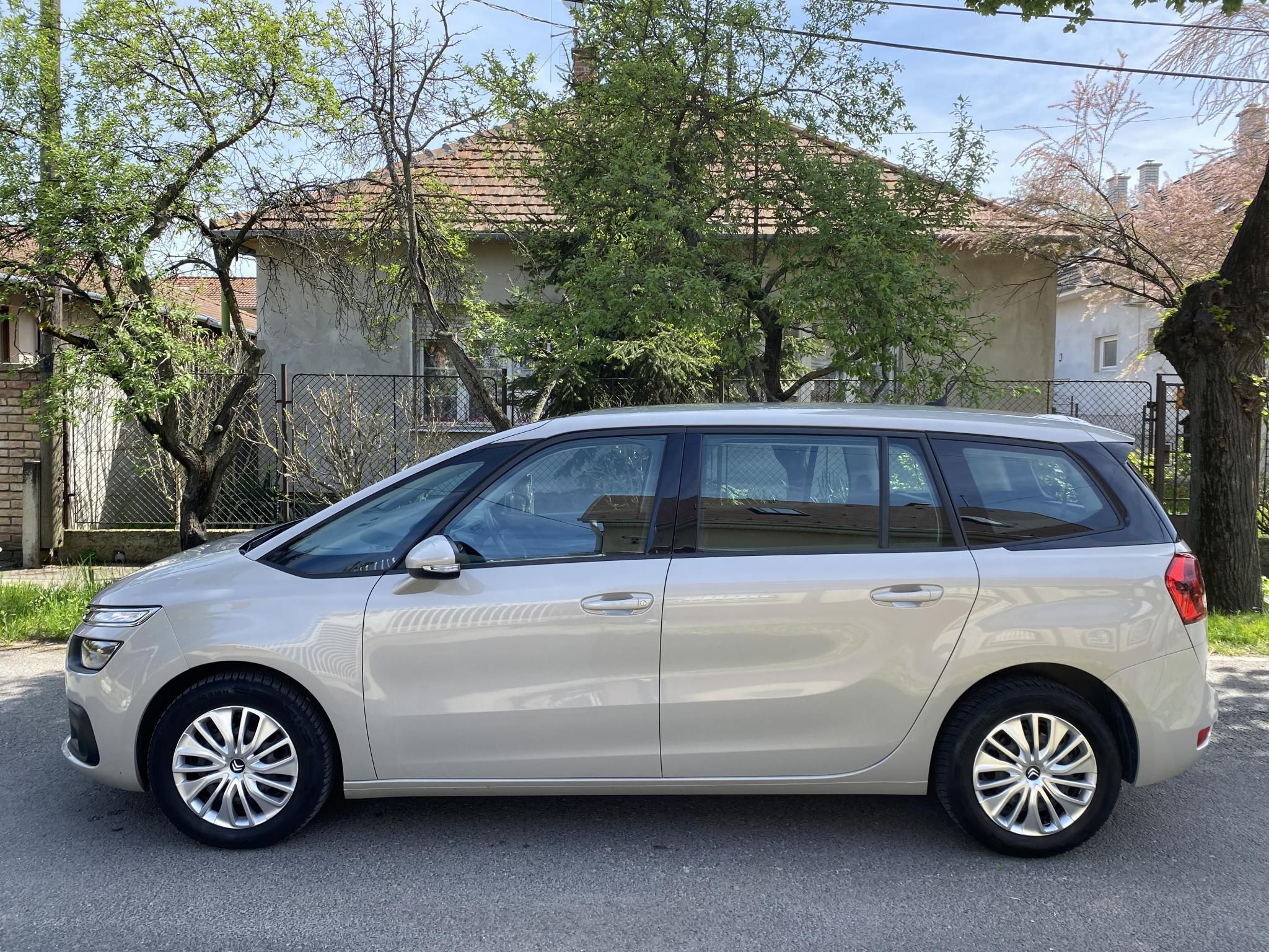 Használtautó - CITROEN GRAND C4 SPACETOURER C4Spacetourer 1.2 PureTech Live S&S (7 személyes )