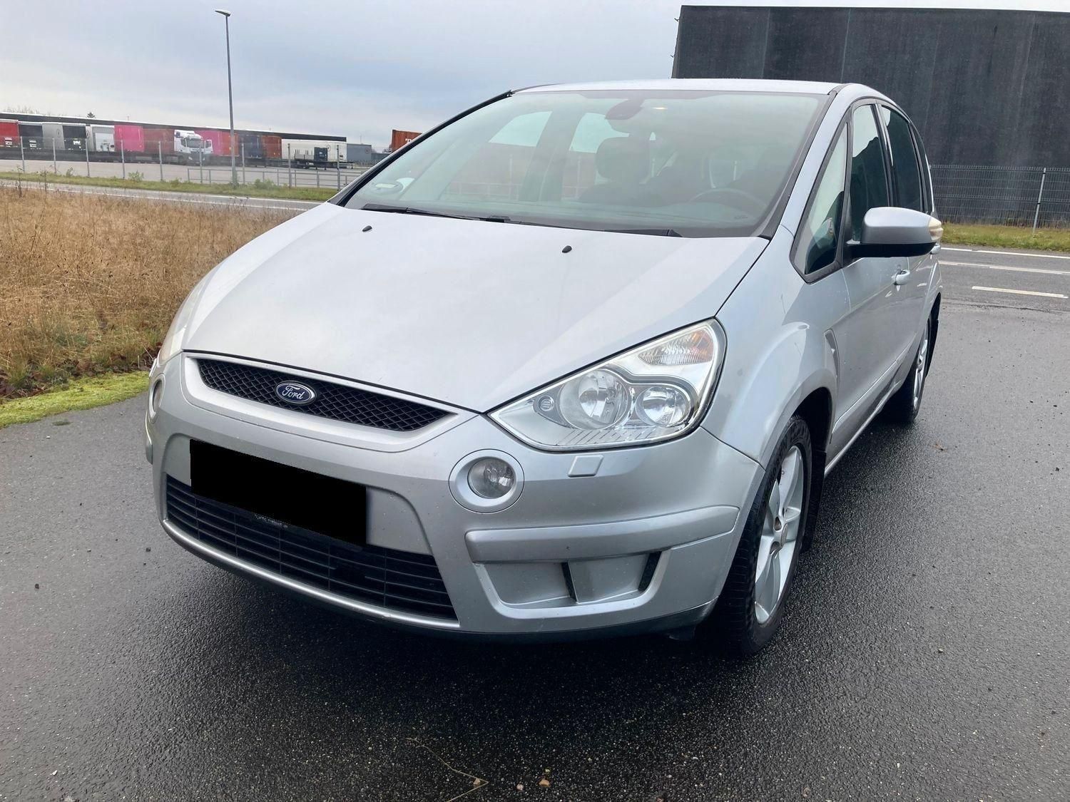 Használtautó - FORD S-MAX 2.0 Ambiente