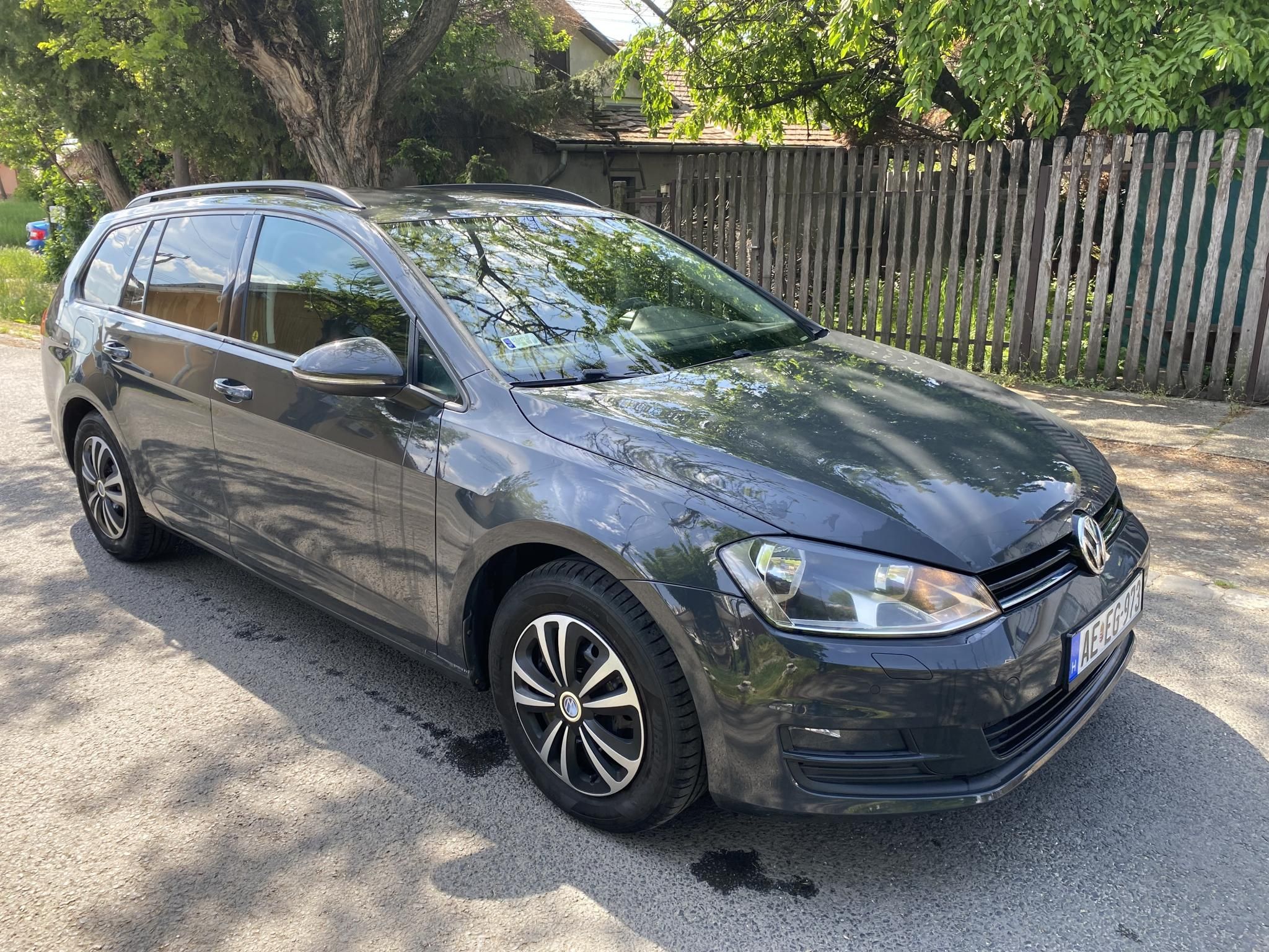 Használtautó - VOLKSWAGEN GOLF Variant 1.6 TDI BMT Trendline DSG