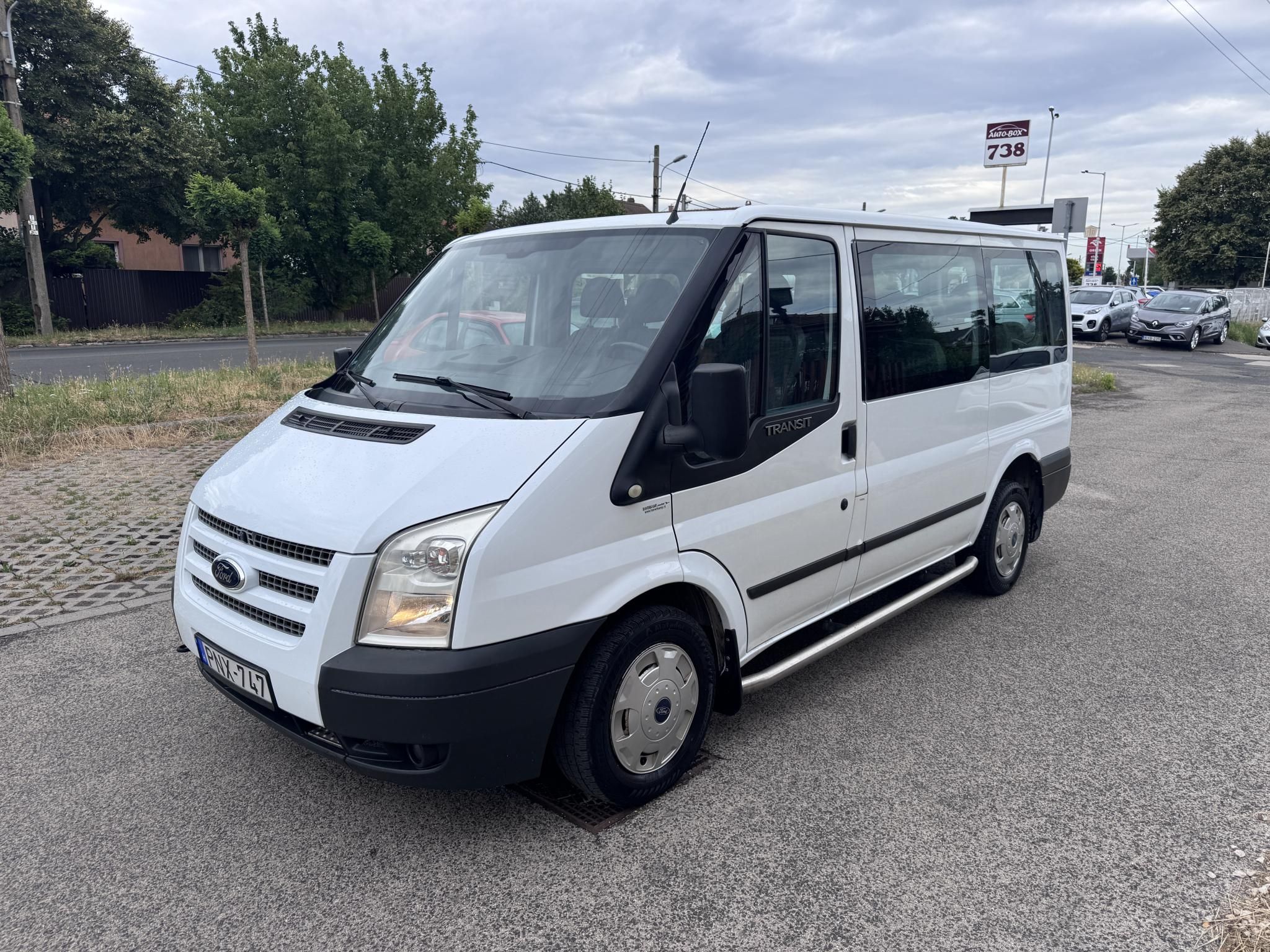 Használtautó - FORD TRANSIT Tourneo Custom 2.2 TDCi 300 LWB Ambiente