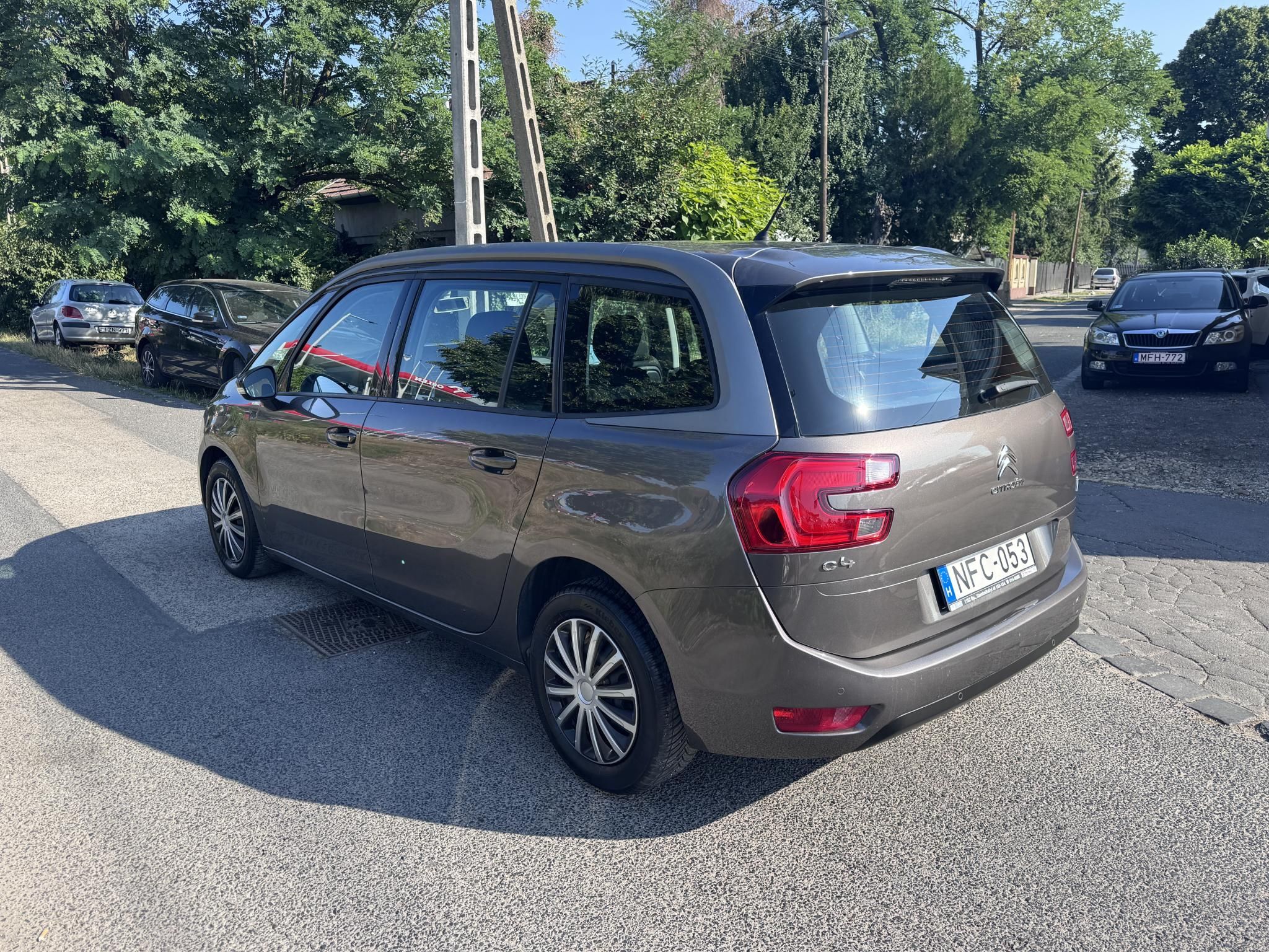 Használtautó - CITROEN GRAND C4 PICASSO C4Picasso 1.6 VTi Intensive (7 személyes ) Magyar! 2 ÉV GARANCIÁVAL