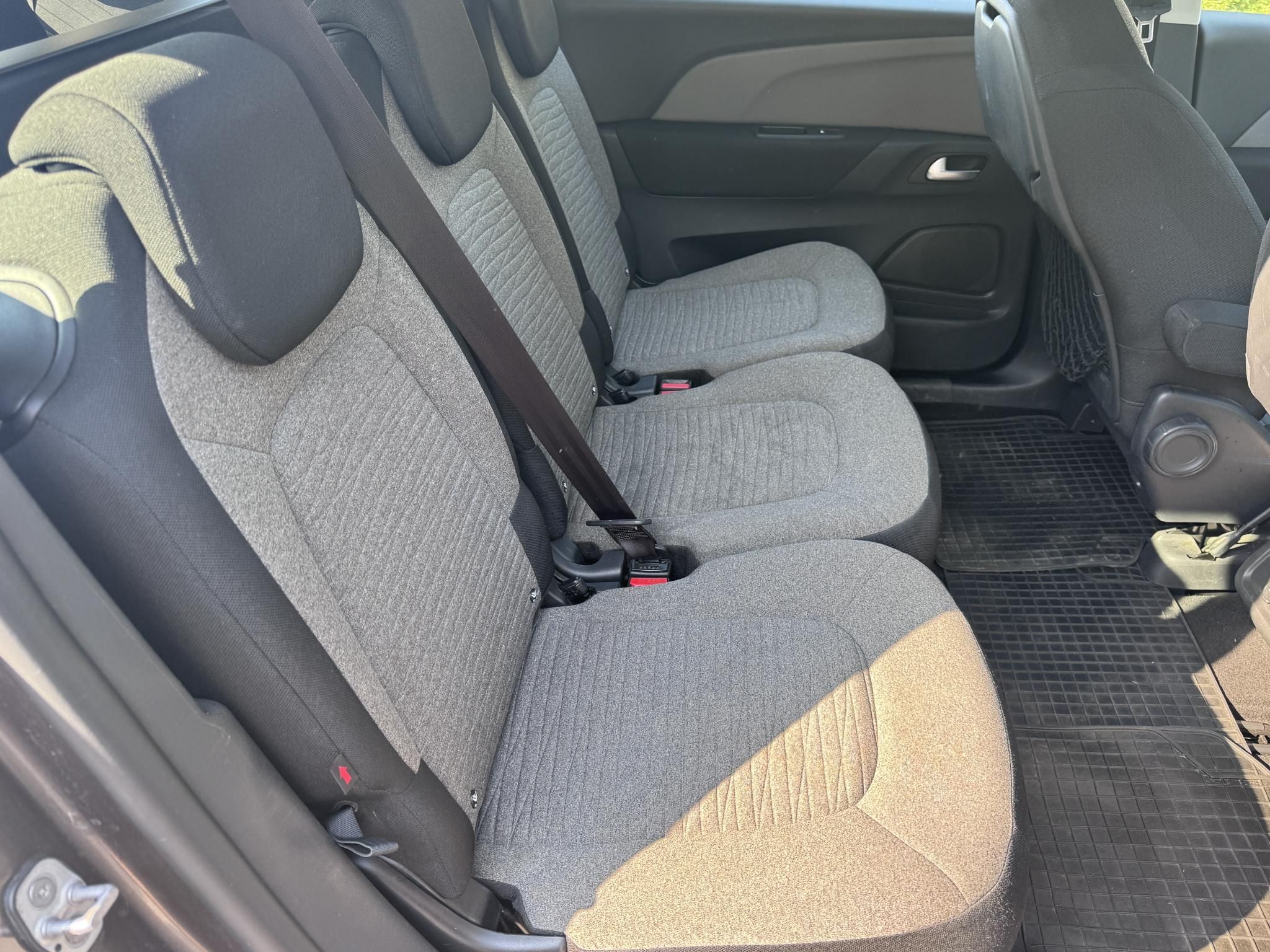 Használtautó - CITROEN GRAND C4 PICASSO C4Picasso 1.6 VTi Intensive (7 személyes ) Magyar! 2 ÉV GARANCIÁVAL