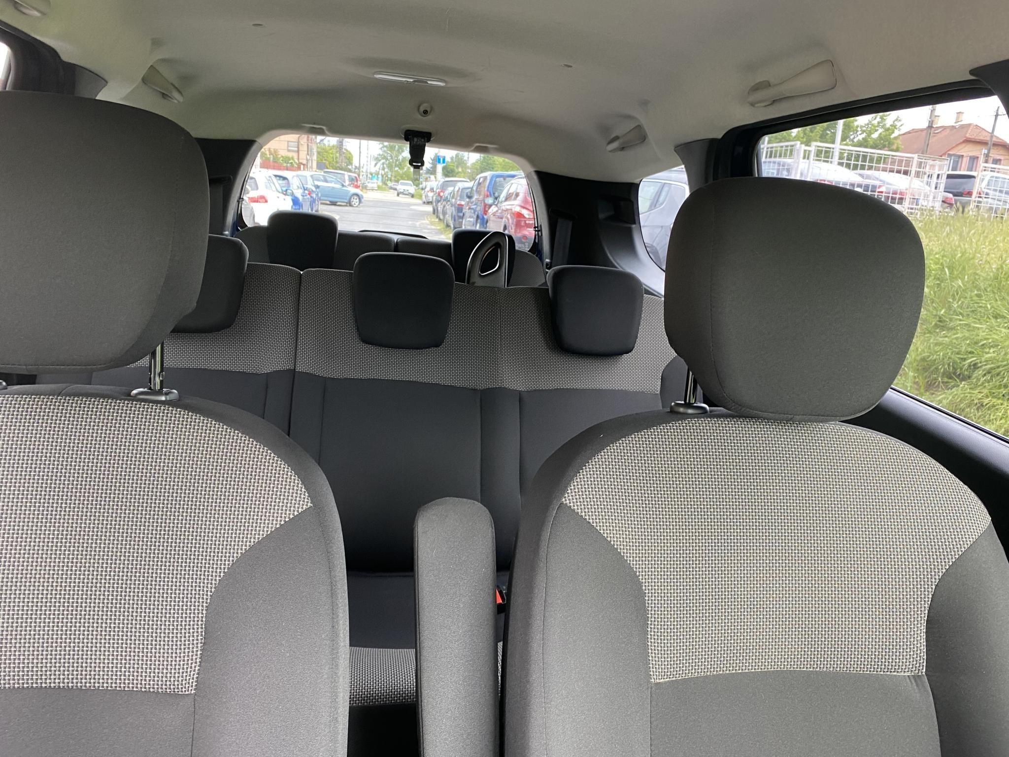 Használtautó - DACIA LODGY 1.3 TCe Ambiance (7 személyes ) Garanciával!