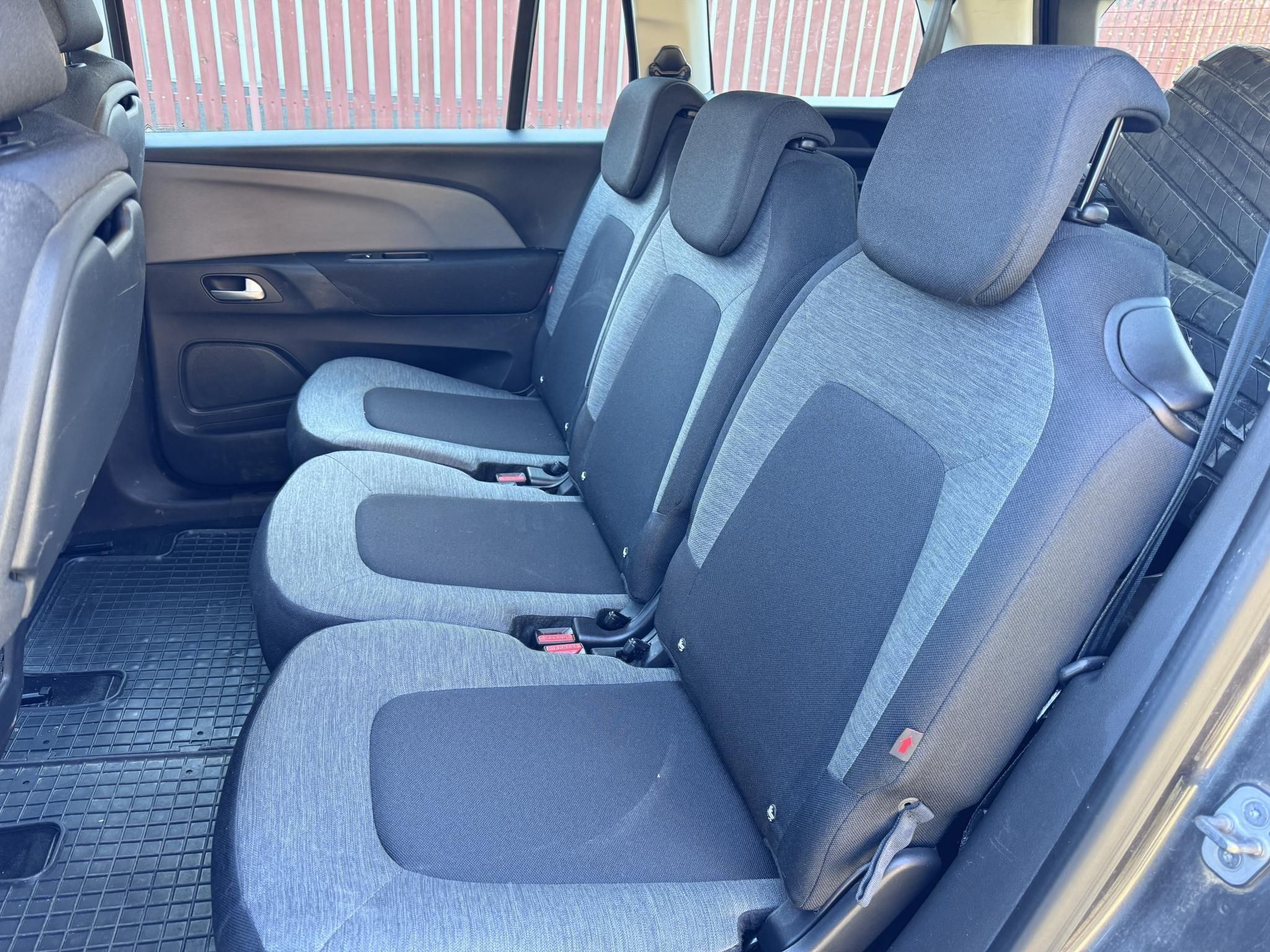 Használtautó - CITROEN GRAND C4 PICASSO C4Picasso 1.6 THP Intensive (7 személyes )