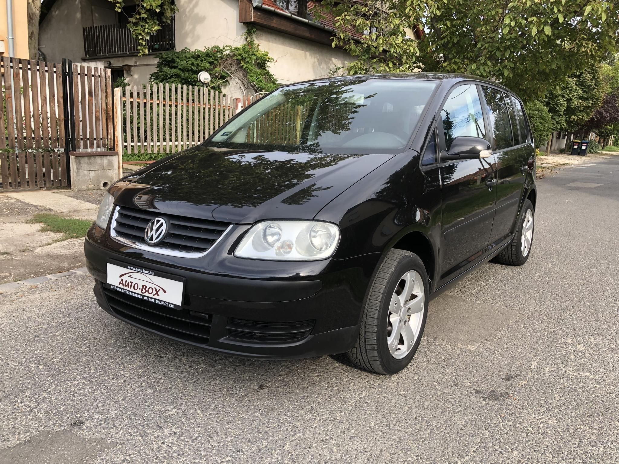 Használtautó - VOLKSWAGEN TOURAN 1.4 TSI Trendline [7 személy]