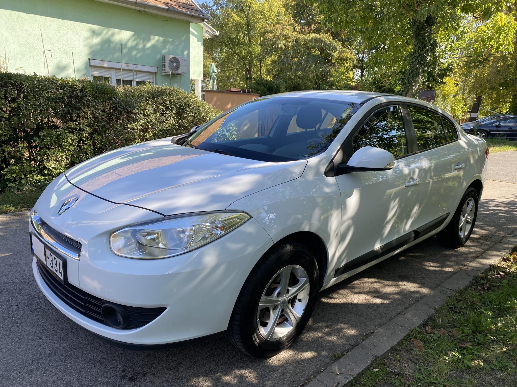 Használtautó - RENAULT FLUENCE 1.6 Authentique GARANCIÁVAL