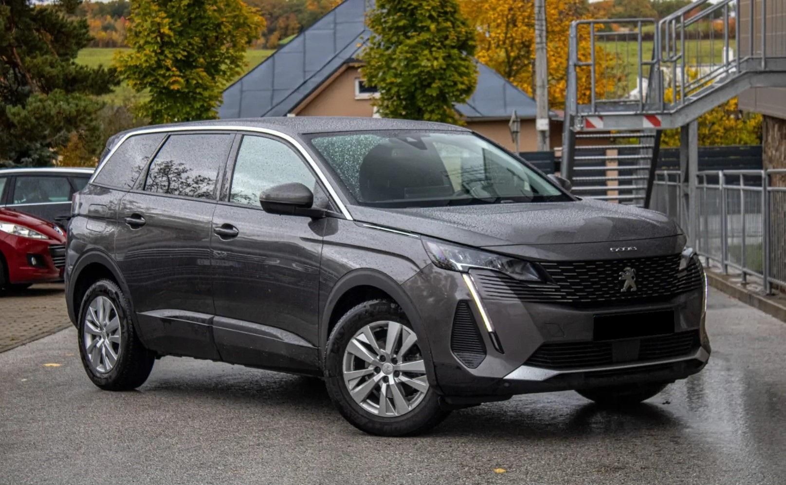 Használtautó - PEUGEOT 5008 1.2 PureTech Allure Pack (7 személyes ) Garanciával!