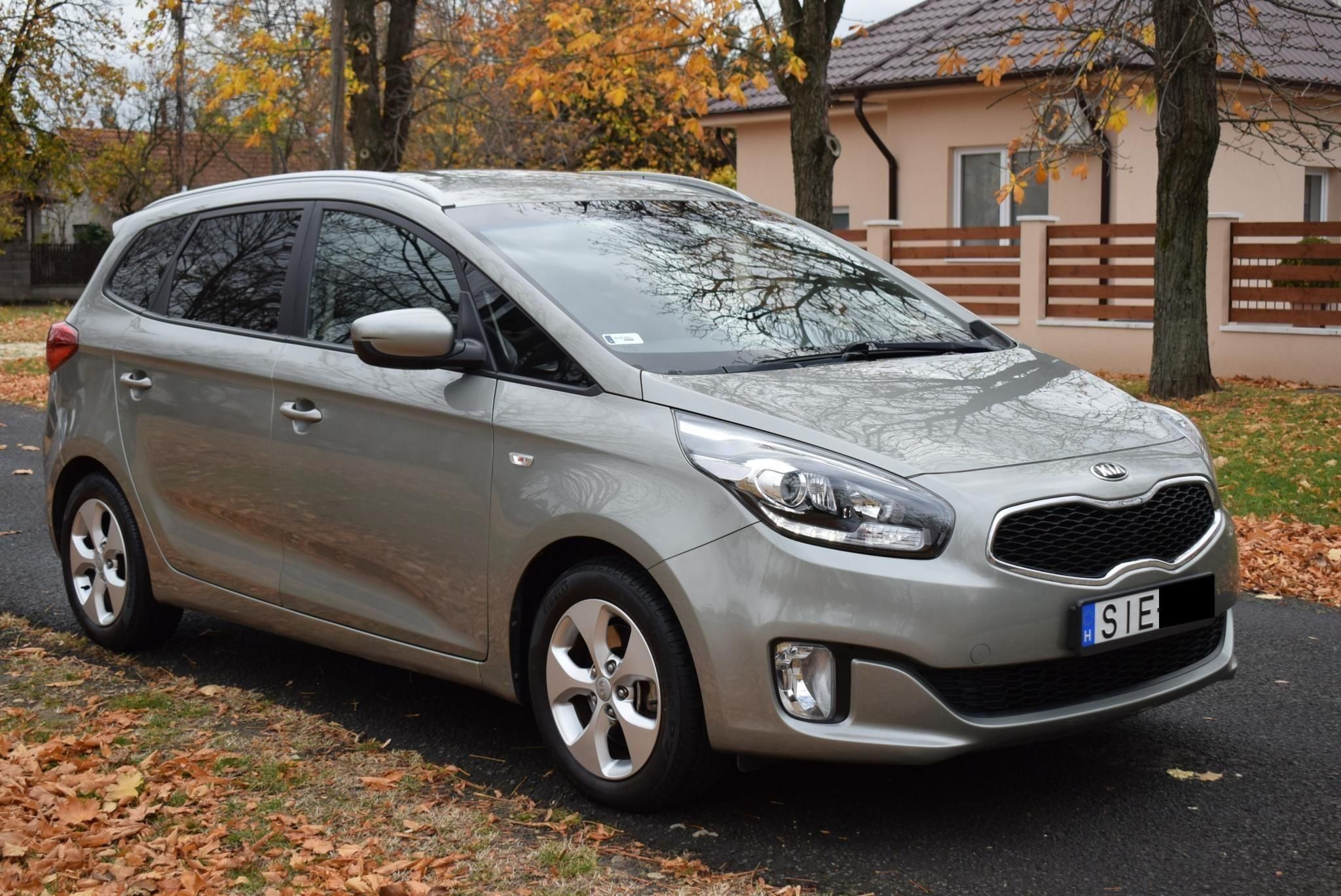 Használtautó - KIA CARENS 1.6 GDI LX Megkímélt!