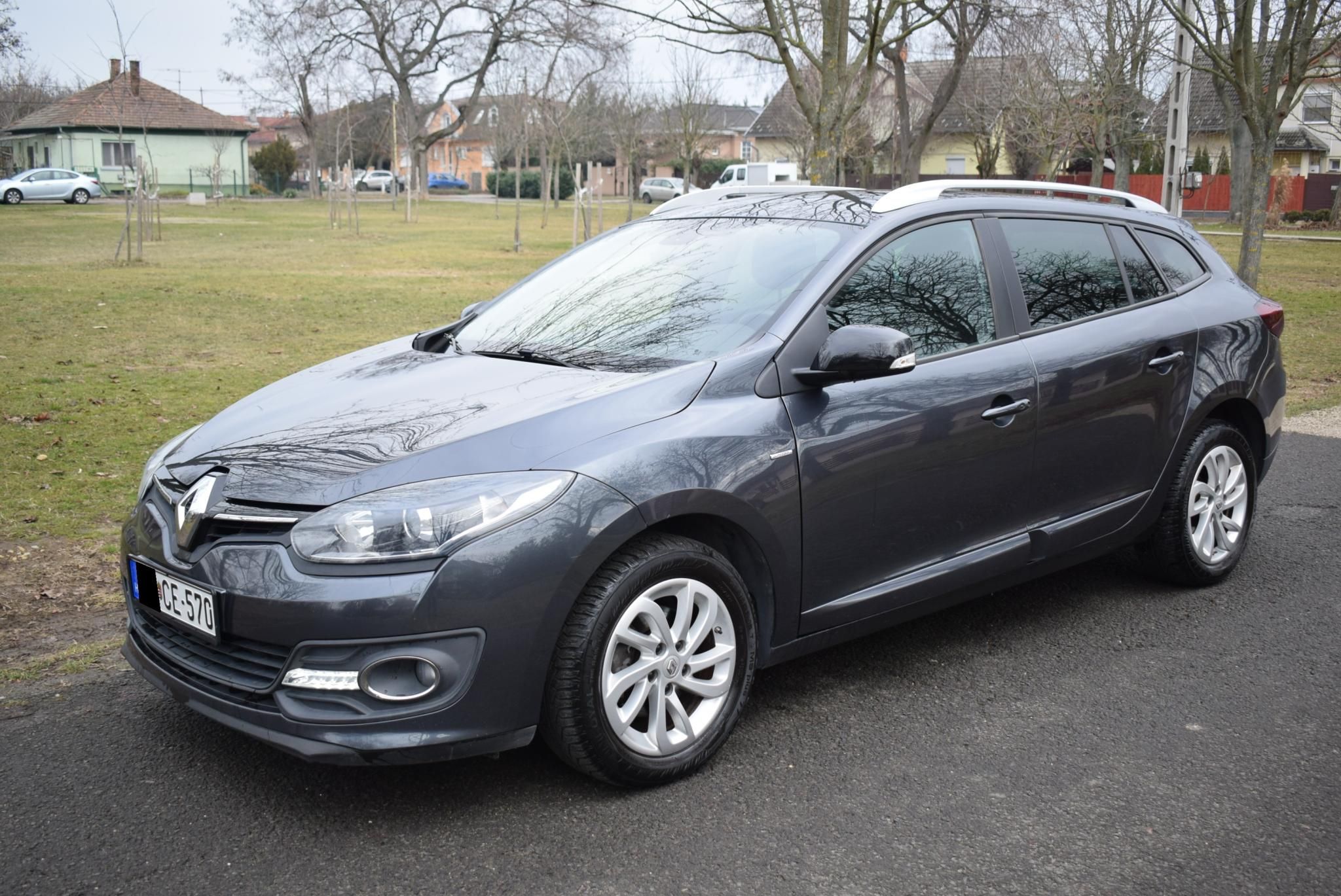 Használtautó - RENAULT MEGANE Grandtour 1.2 TCe Limited Navi! KeyLess! Ülésfűtés!