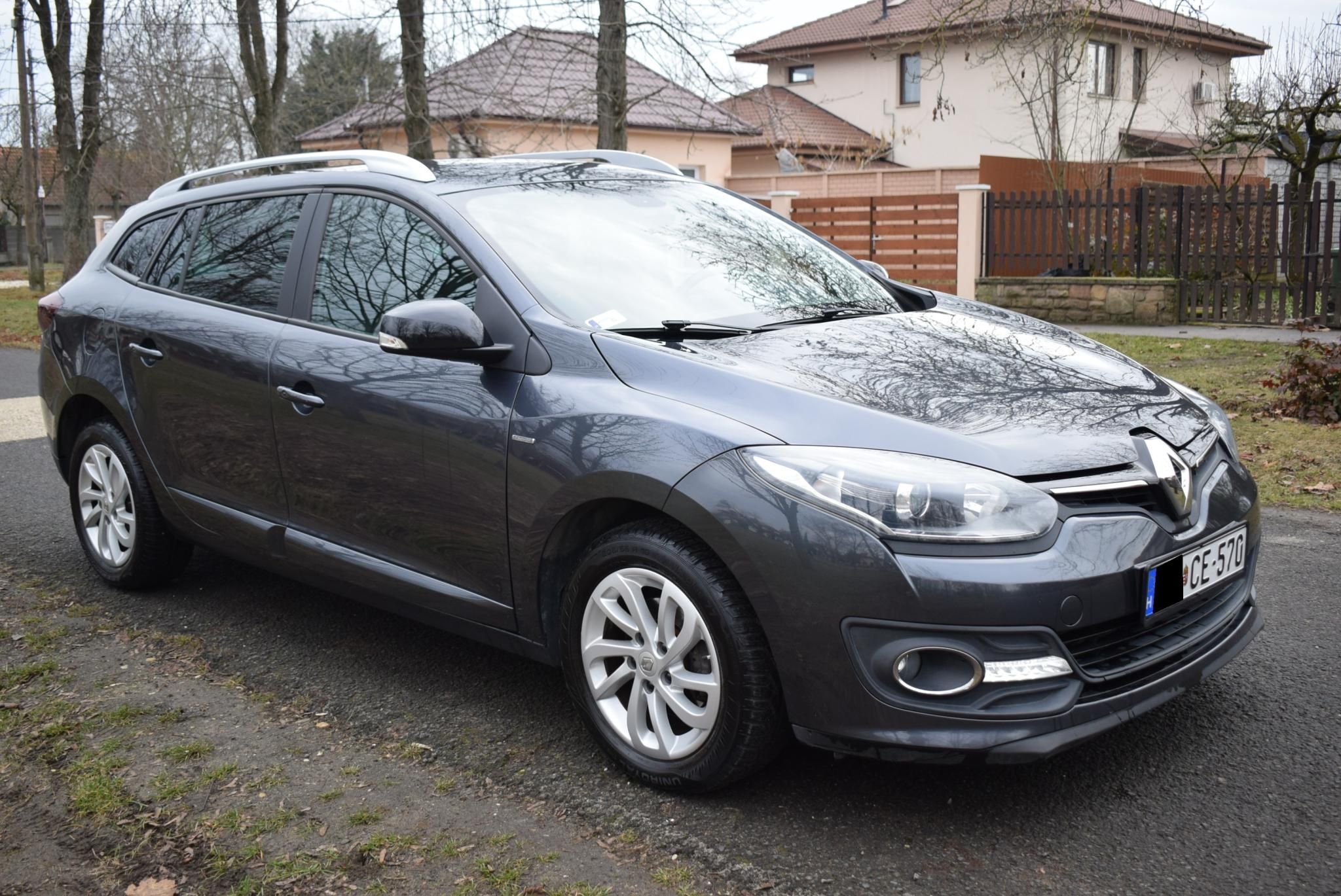 Használtautó - RENAULT MEGANE Grandtour 1.2 TCe Limited Navi! KeyLess! Ülésfűtés!