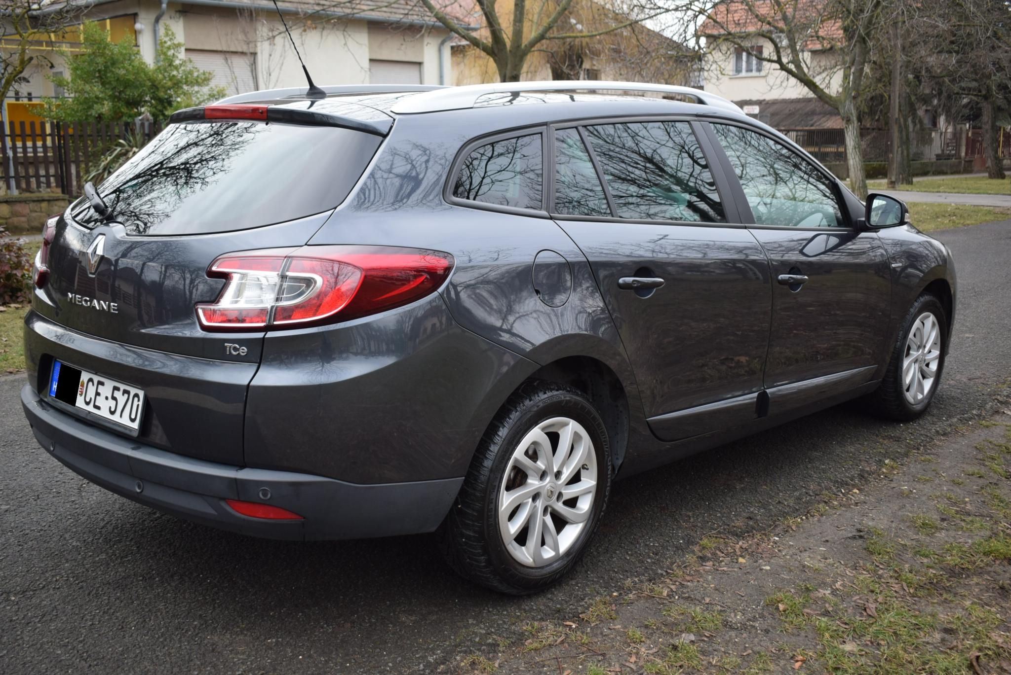 Használtautó - RENAULT MEGANE Grandtour 1.2 TCe Limited Navi! KeyLess! Ülésfűtés!