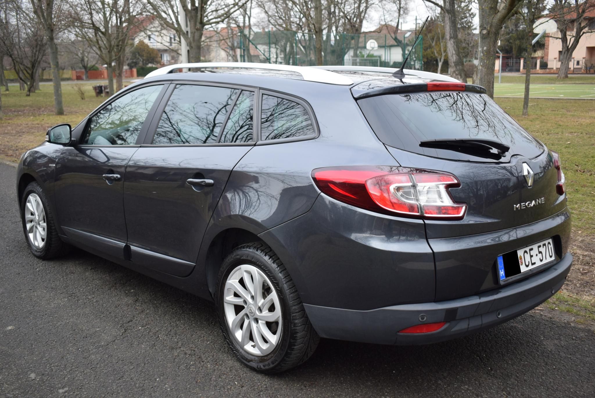 Használtautó - RENAULT MEGANE Grandtour 1.2 TCe Limited Navi! KeyLess! Ülésfűtés!