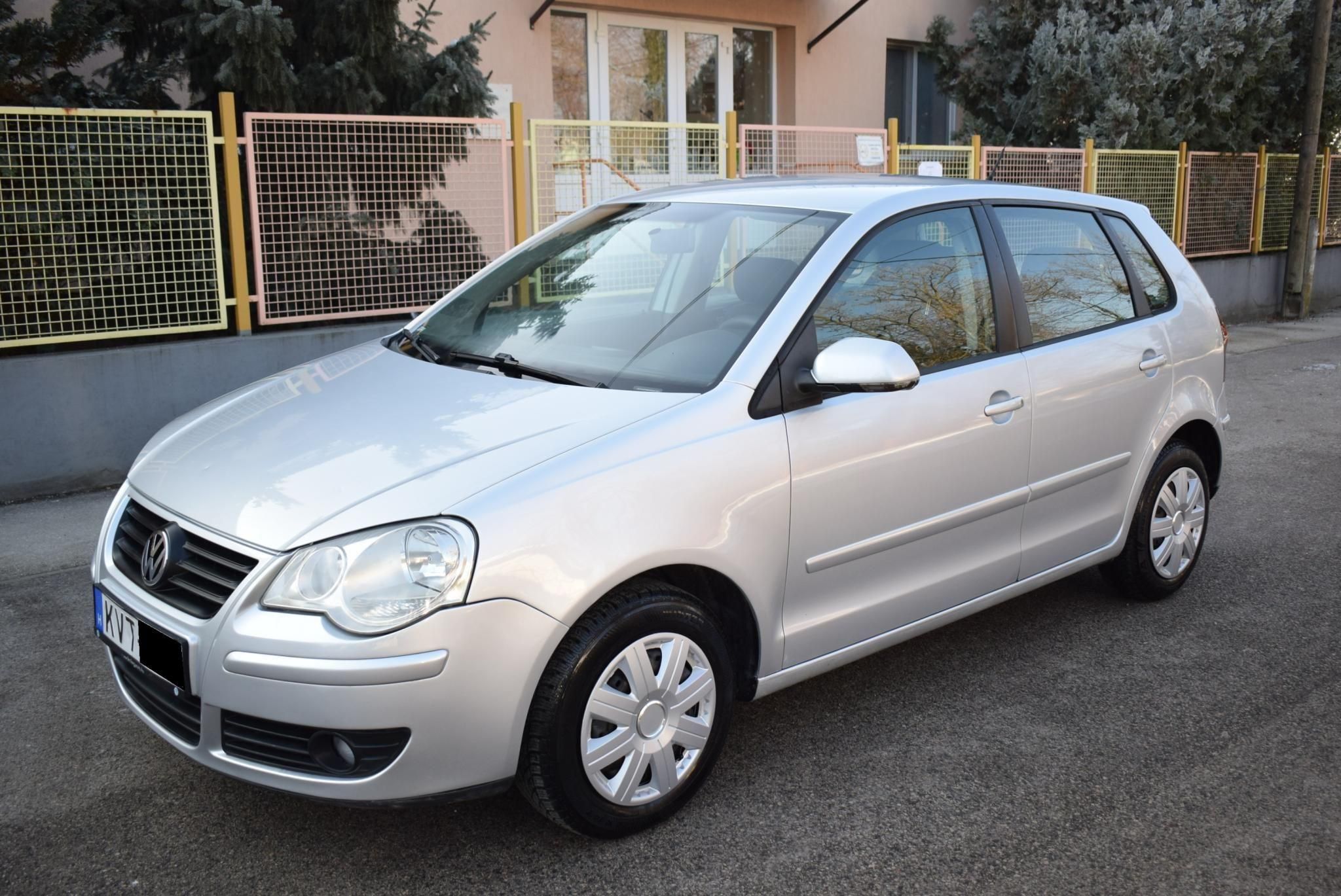 Használtautó - VOLKSWAGEN POLO 1.4 80 16V Comfortline Rozsdamentes/ Magyar!