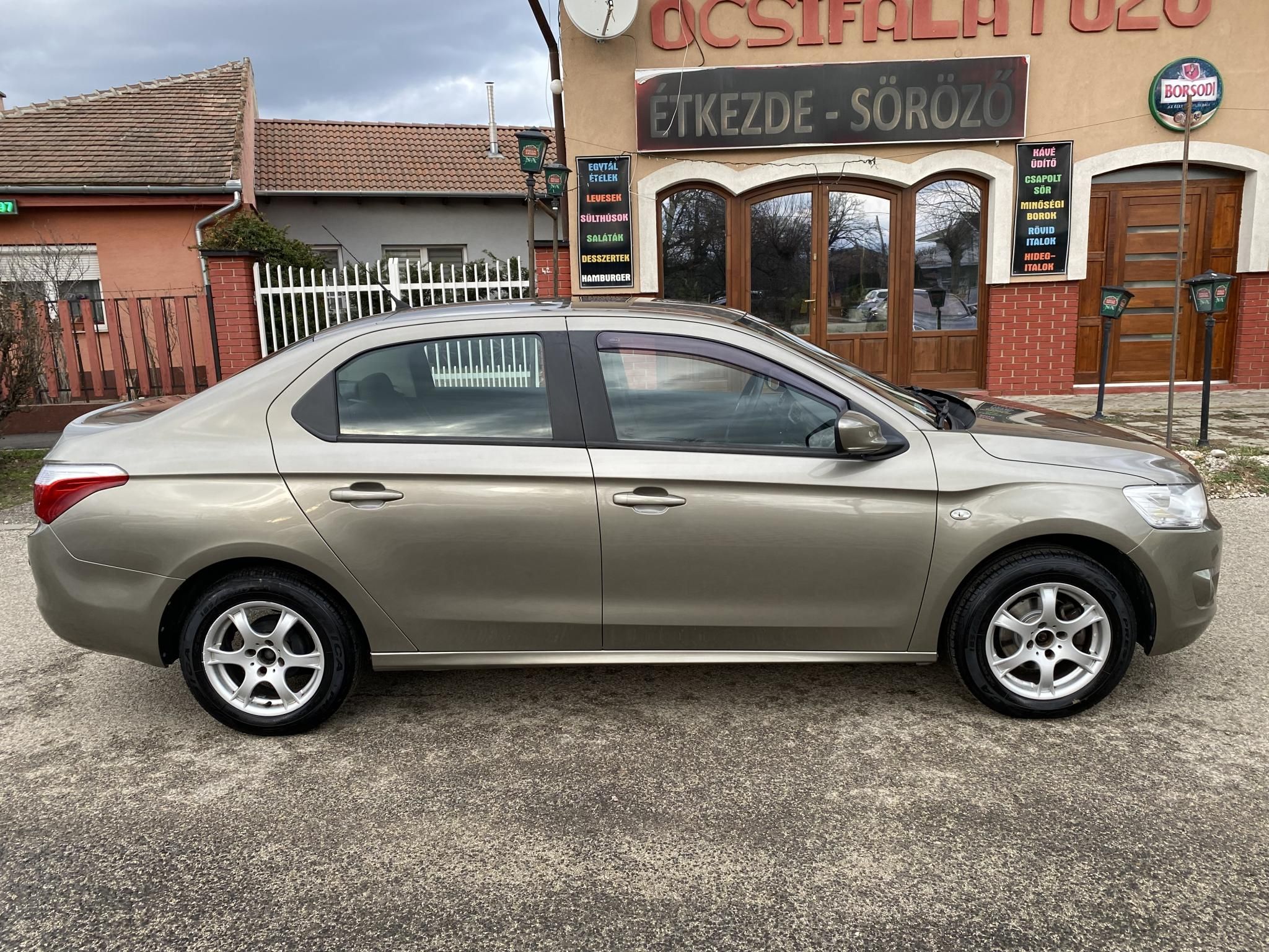 Használtautó - CITROEN C-ELYSEE C-Elysée 1.2 VTi PureTech Collection Magyar! GARANCIÁVAL