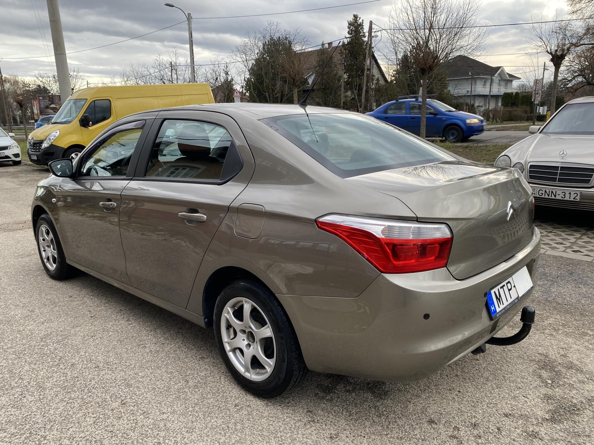 Használtautó - CITROEN C-ELYSEE C-Elysée 1.2 VTi PureTech Collection Magyar! GARANCIÁVAL