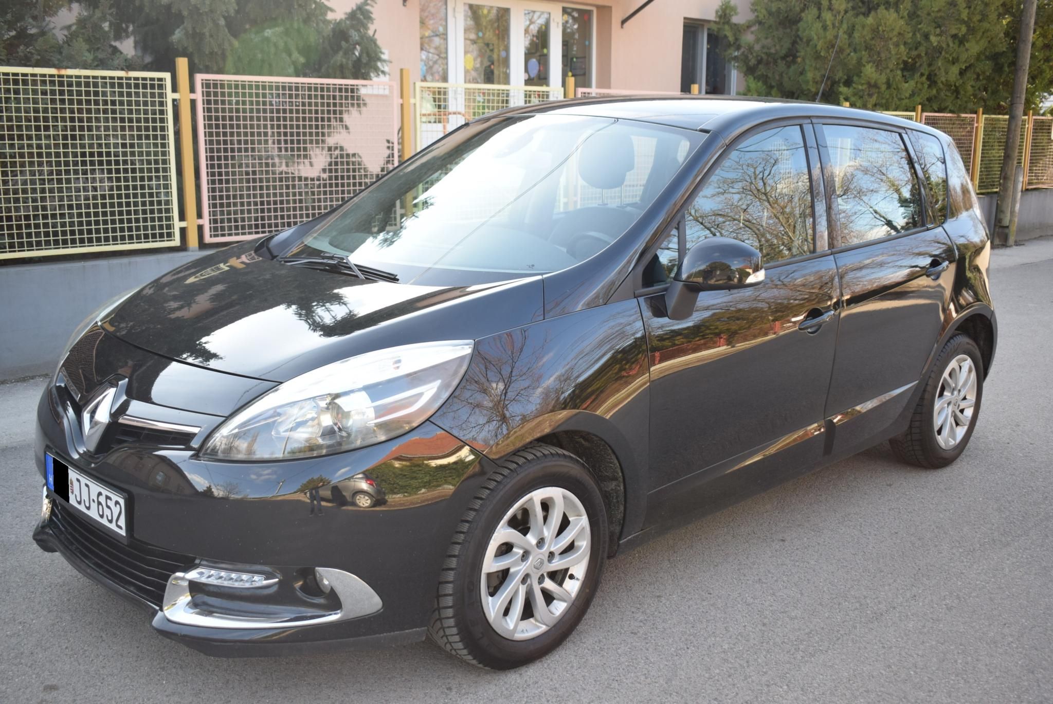 Használtautó - RENAULT SCENIC Scénic 1.6 dCi Energy Bose Navi