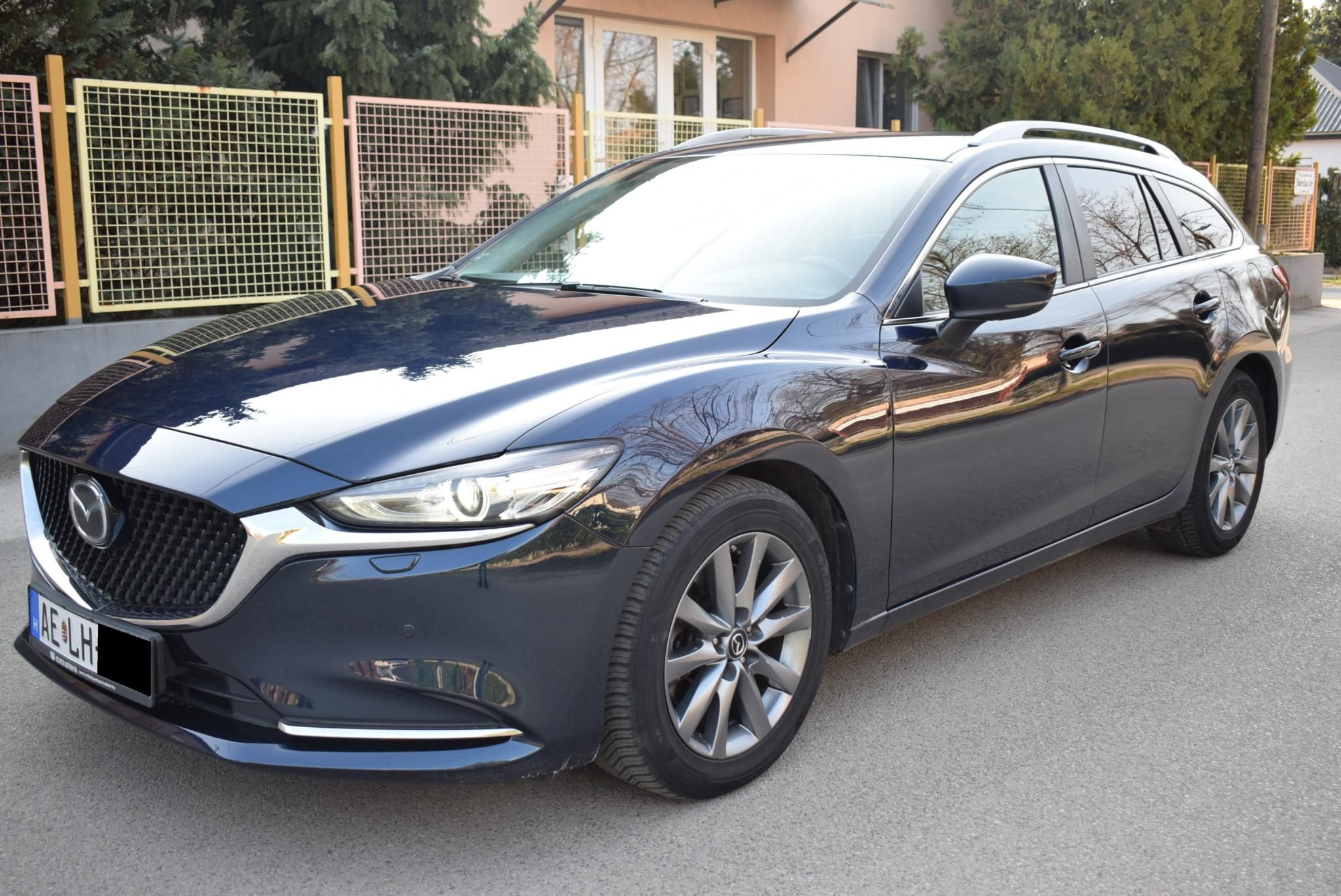 Használtautó - MAZDA 6 Sportkombi 2.2 CD Revolution Kitűnő!