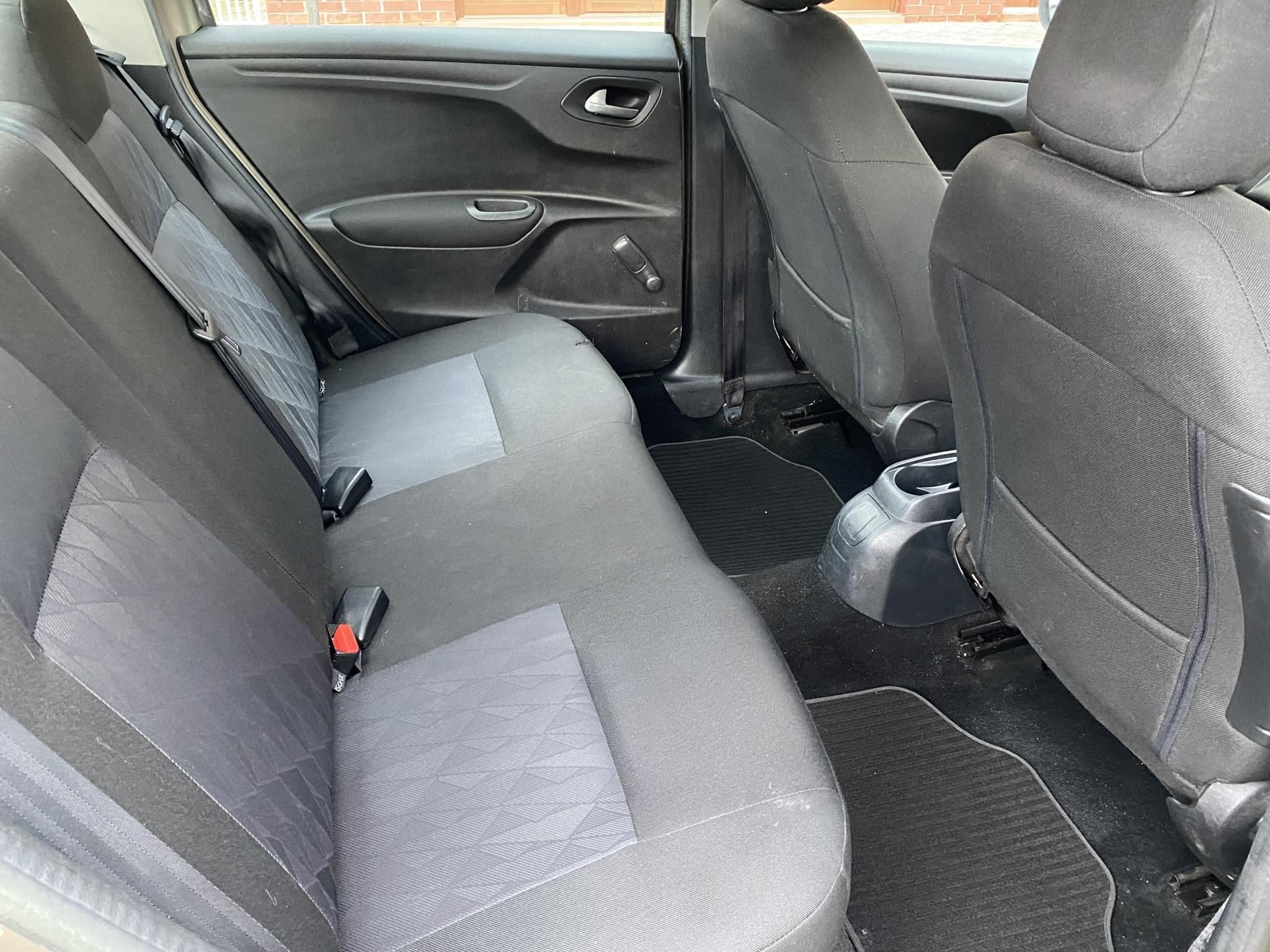 Használtautó - CITROEN C-ELYSEE C-Elysée 1.2 VTi PureTech Collection Magyar! GARANCIÁVAL