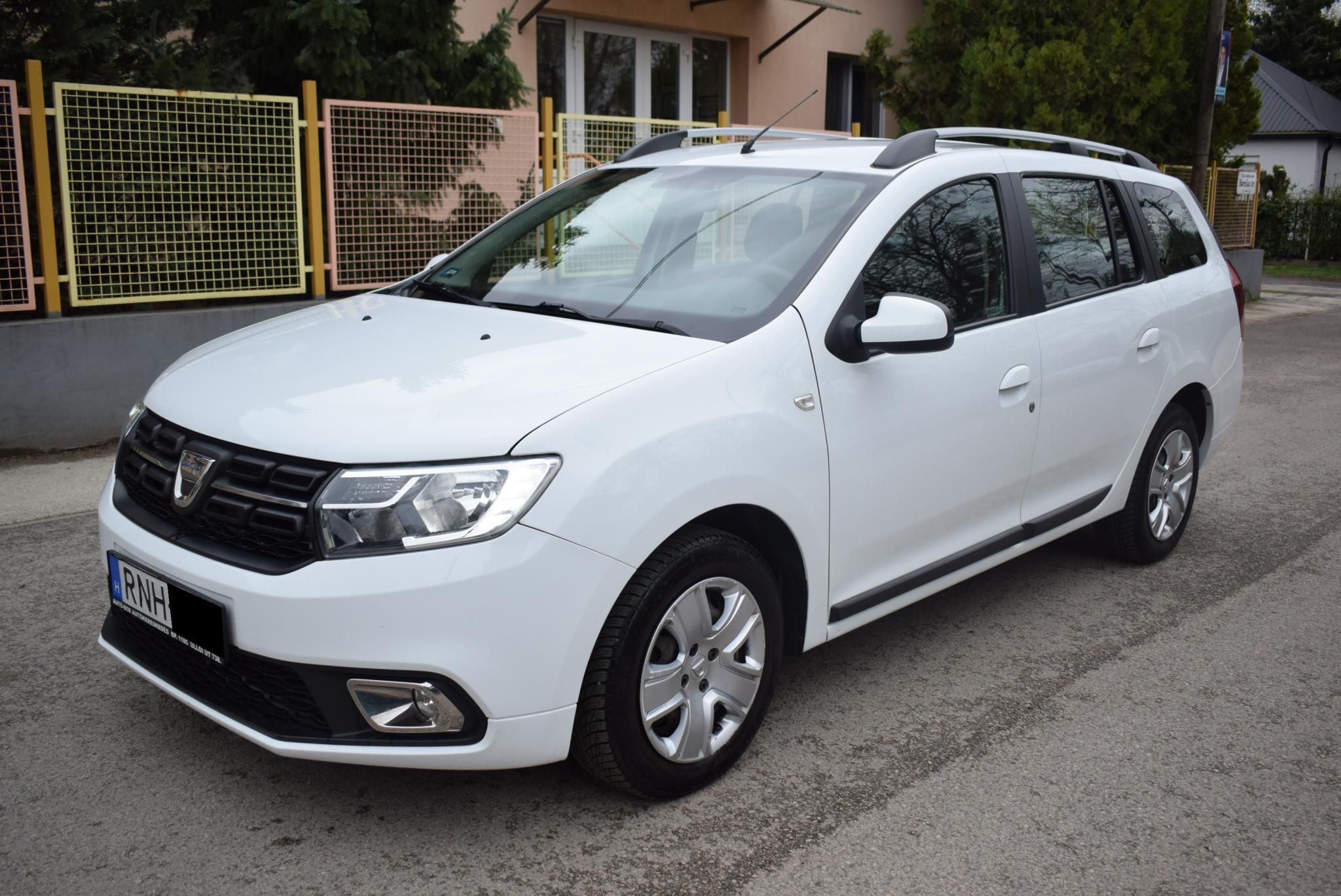 Használtautó - DACIA LOGAN MCV 1.0 SCe Arctic Kombi Magyar! GARANCIÁVAL