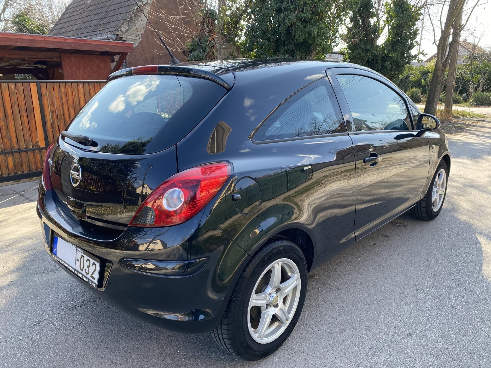 Használtautó - OPEL CORSA D 1.4 Active Start-Stop Új Vezérlés!!! Friss Műszaki!