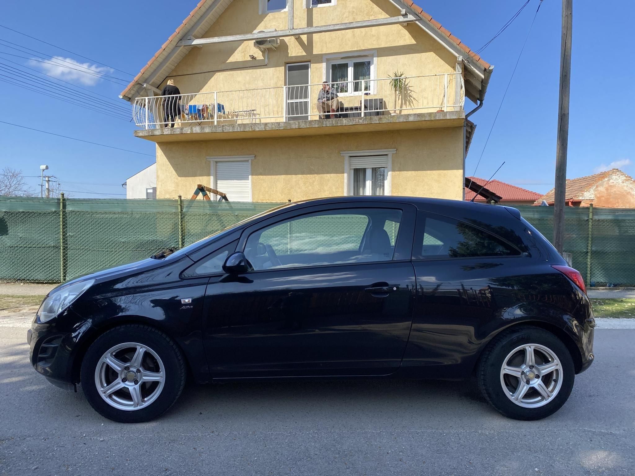 Használtautó - OPEL CORSA D 1.4 Active Start-Stop Új Vezérlés!!! Friss Műszaki!