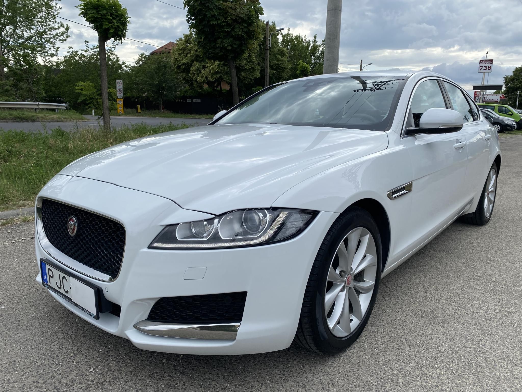 Használtautó - JAGUAR XF 2.0 i4D Prestige (Automata) Garanciával!