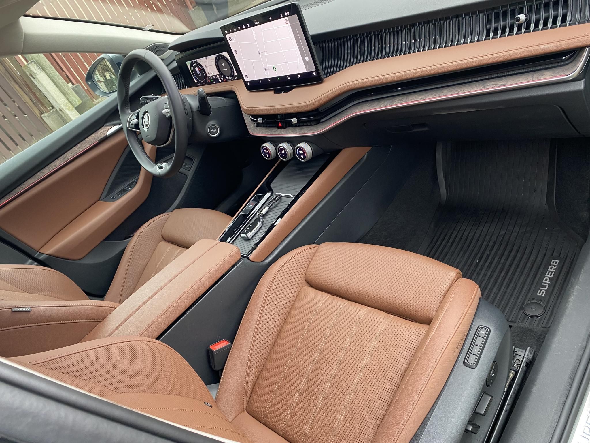 Használtautó - SKODA SUPERB Combi 1.5 TSI L&K PHEV DSG Magyar! GARANCIÁVAL