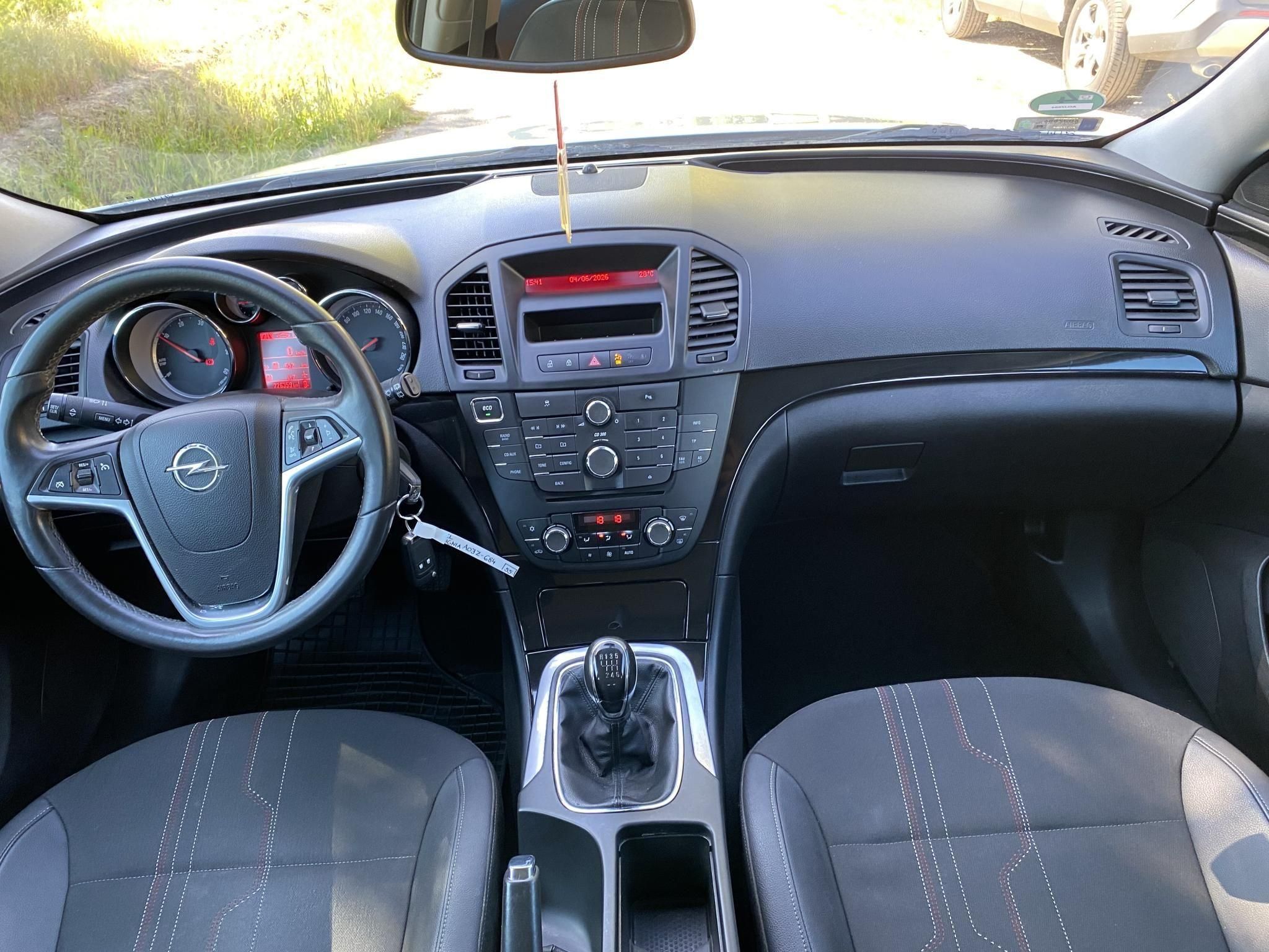Használtautó - OPEL INSIGNIA Sports Tourer 2.0 CDTI Cosmo