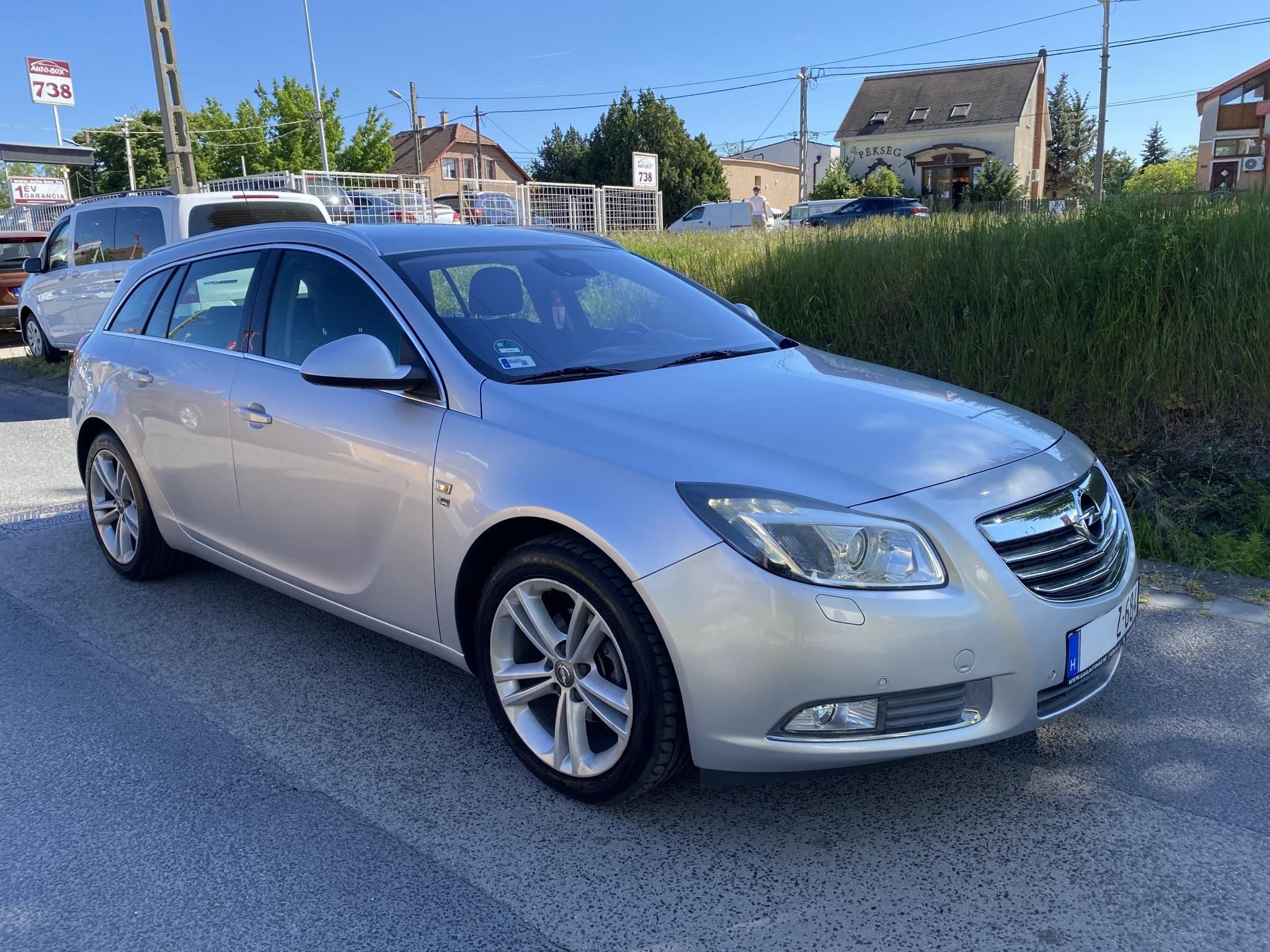 Használtautó - OPEL INSIGNIA Sports Tourer 2.0 CDTI Cosmo