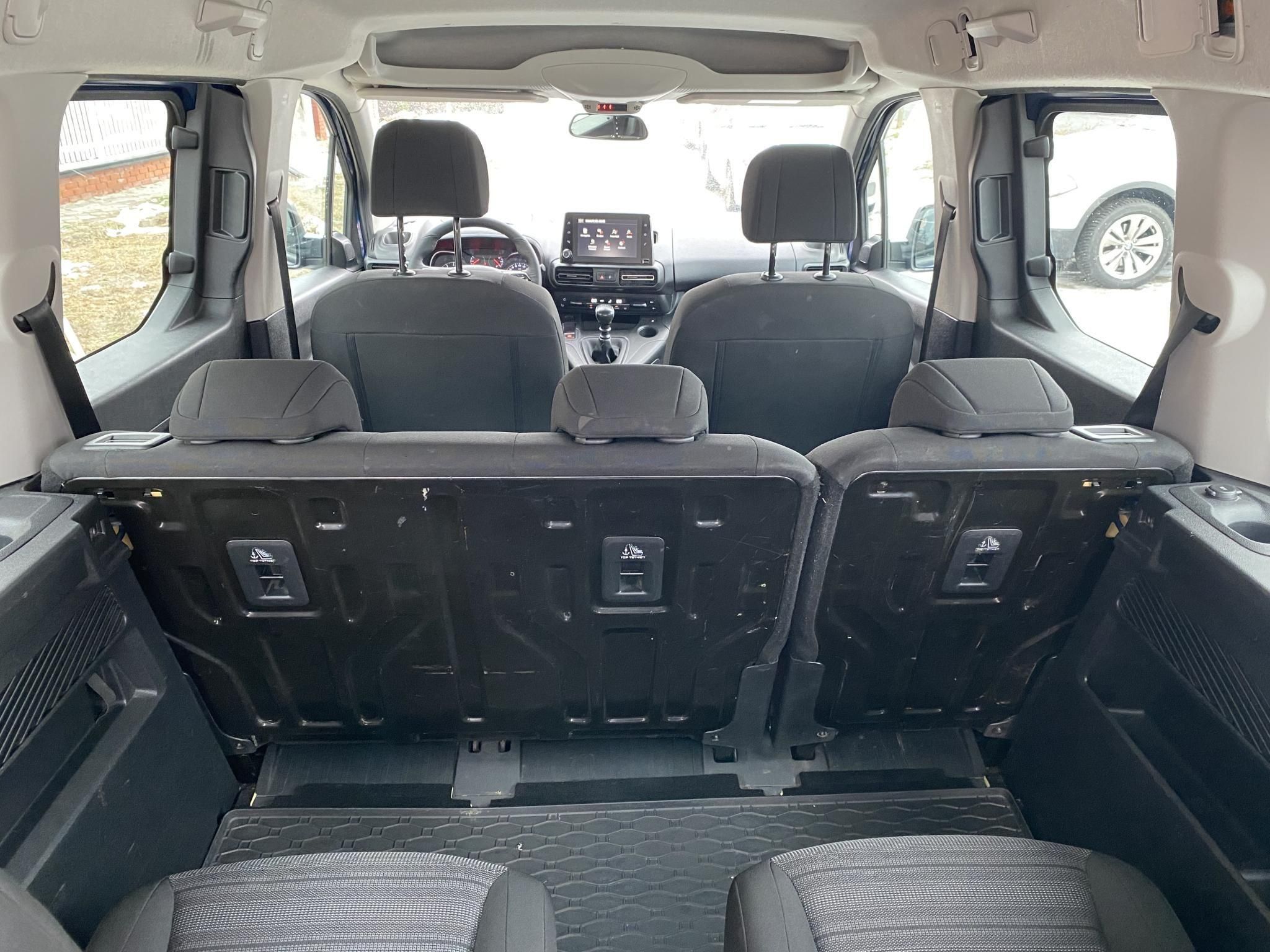 Használtautó - OPEL COMBO Life 1.2 T Enjoy XL (7 személyes ) NAVI! Magyar! GARANCIÁVAL