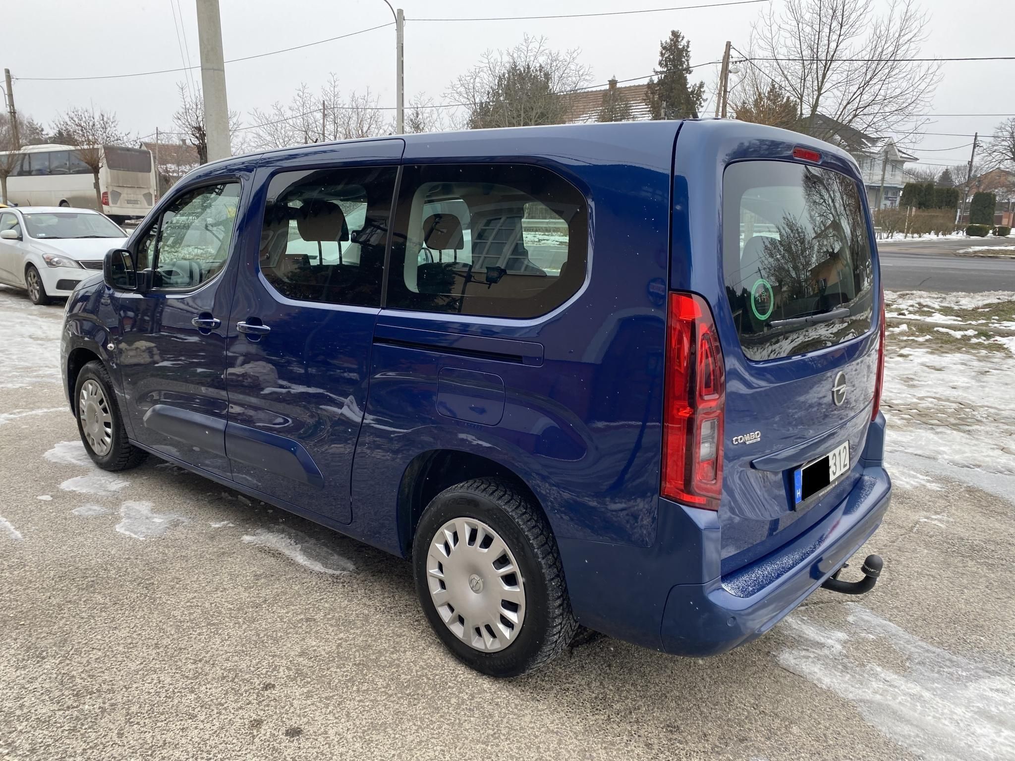 Használtautó - OPEL COMBO Life 1.2 T Enjoy XL (7 személyes ) NAVI! Magyar! GARANCIÁVAL
