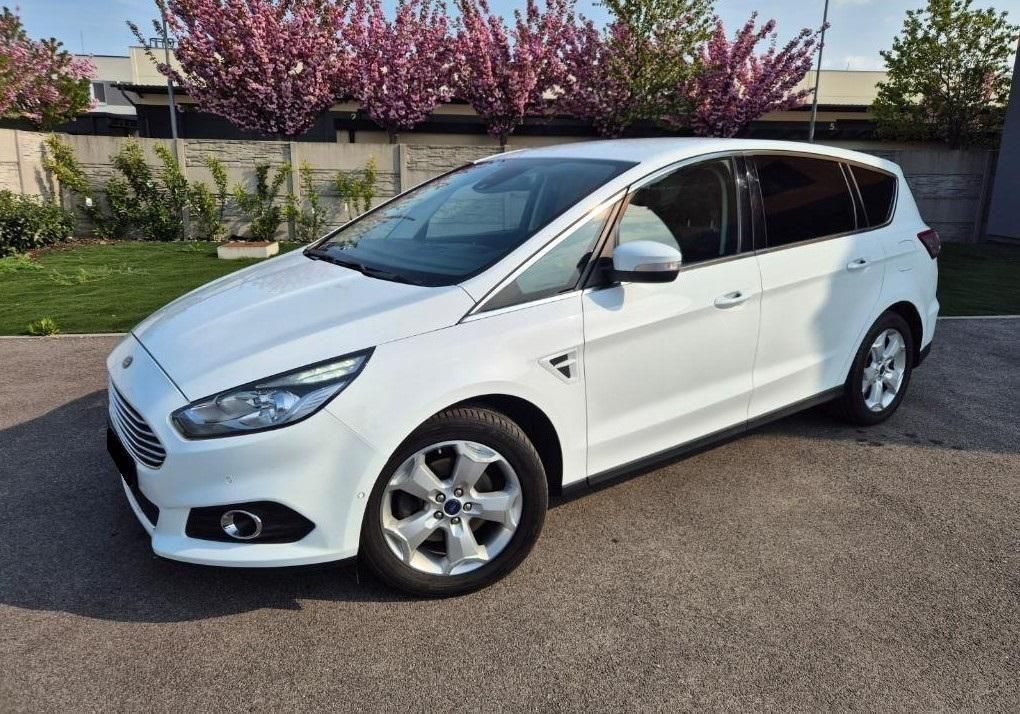 Használtautó - FORD S-MAX 2.0 TDCi Titanium Powershift Garanciával
