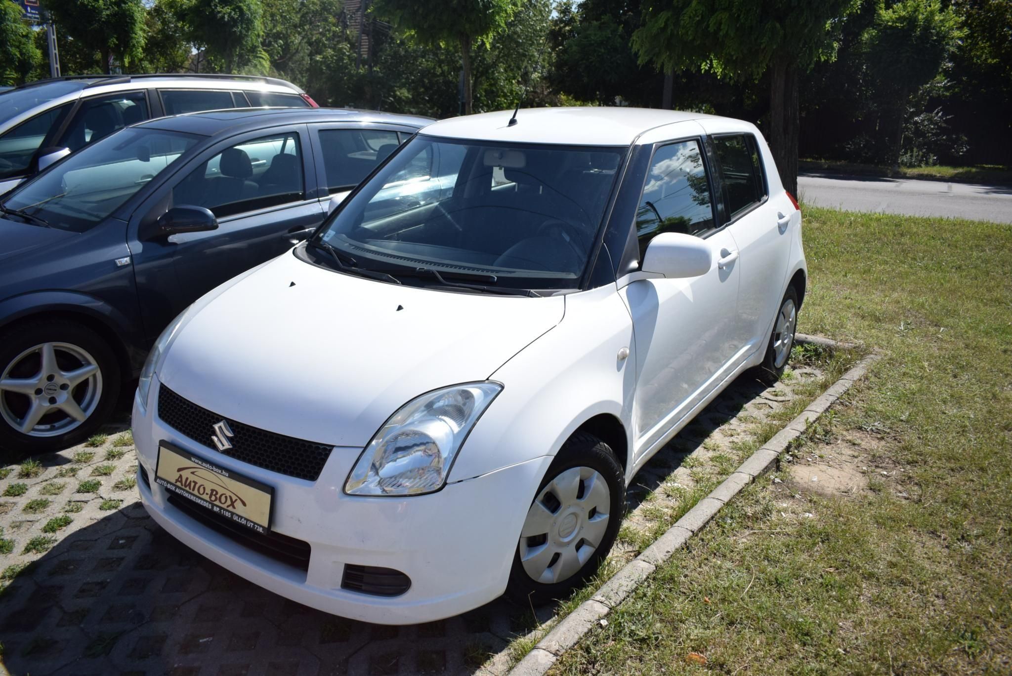 Használtautó - SUZUKI SWIFT 1.3 GLX