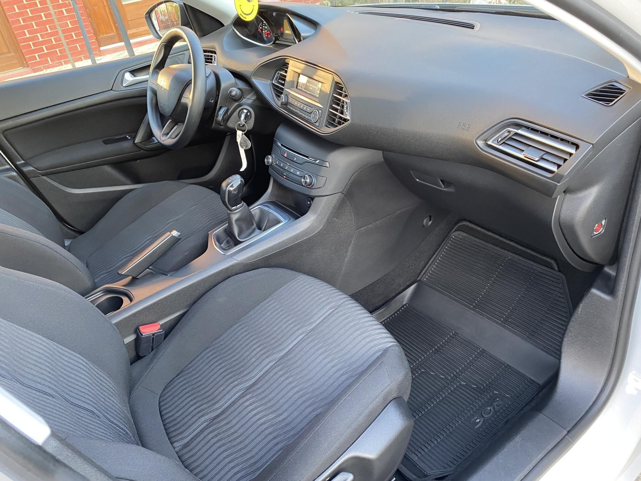 Használtautó - PEUGEOT 308 SW 1.2 PureTech Active Magyar!Friss Műszakival! GARANCIÁVAL