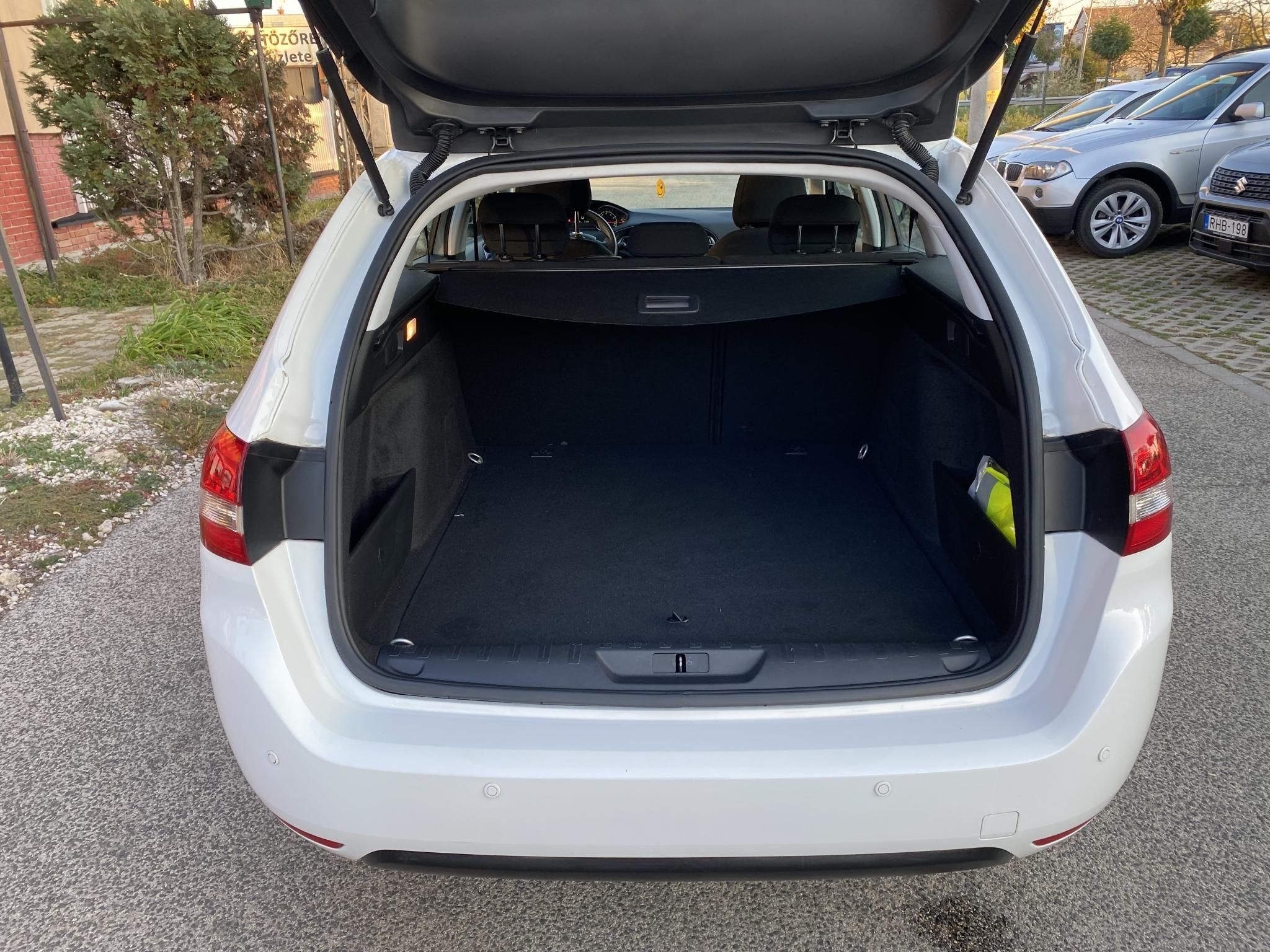 Használtautó - PEUGEOT 308 SW 1.2 PureTech Active Magyar!Friss Műszakival! GARANCIÁVAL