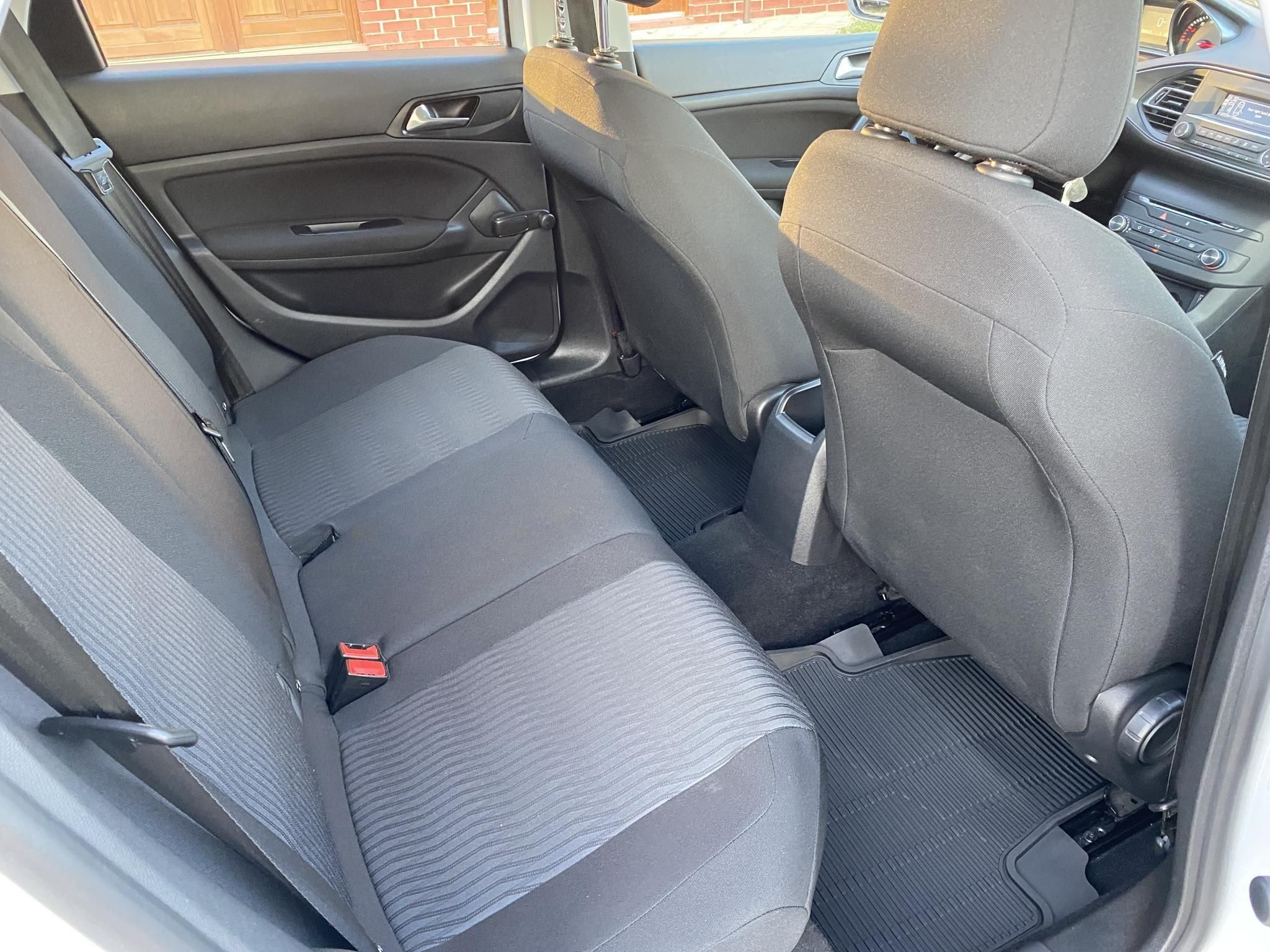Használtautó - PEUGEOT 308 SW 1.2 PureTech Active Magyar!Friss Műszakival! GARANCIÁVAL