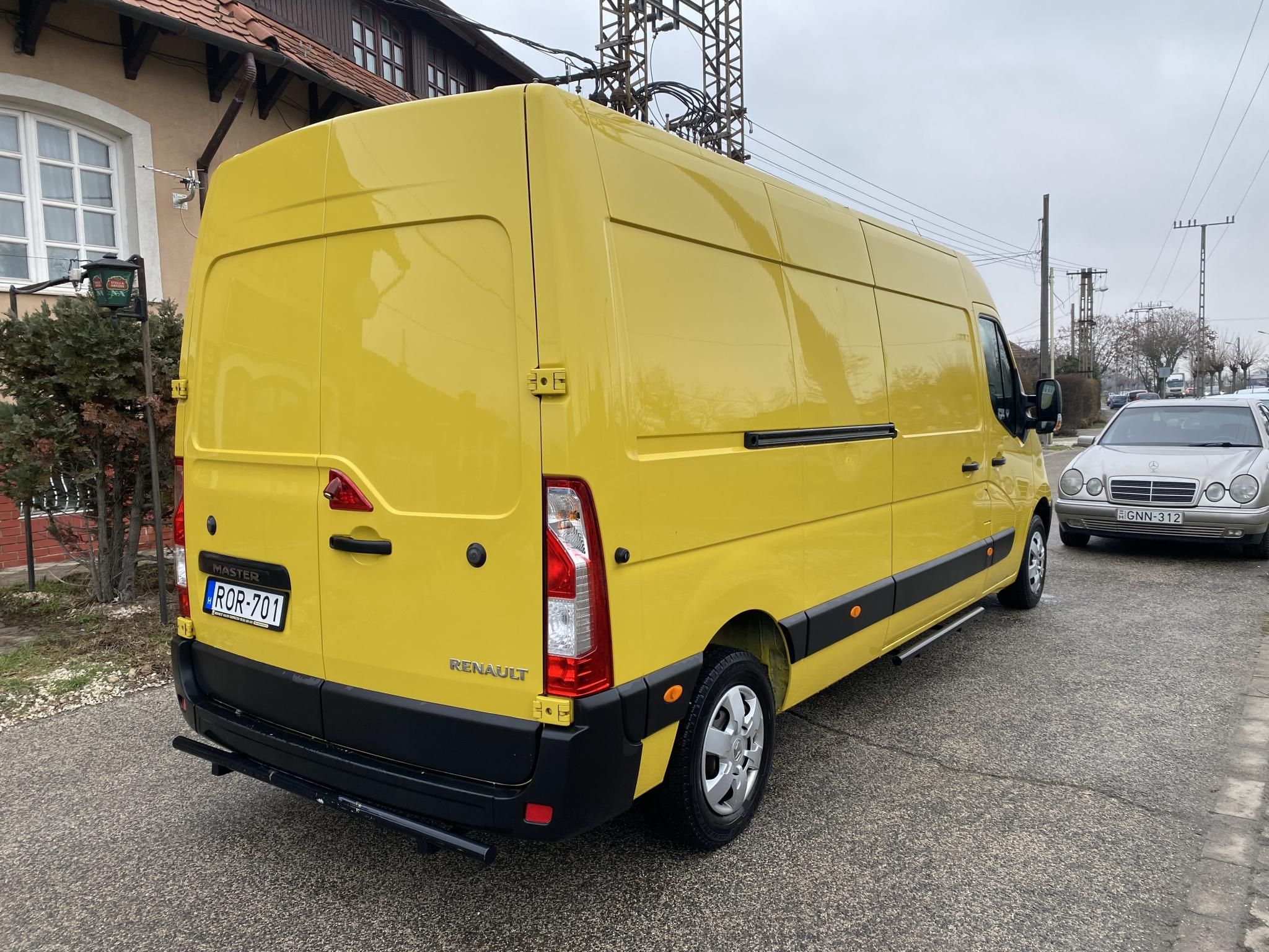 Használtautó - RENAULT MASTER 2.3 dCi 130 L3H2 3,5t Pack Comfort RWD TwinWheel Magyar! GARANCIÁVAL