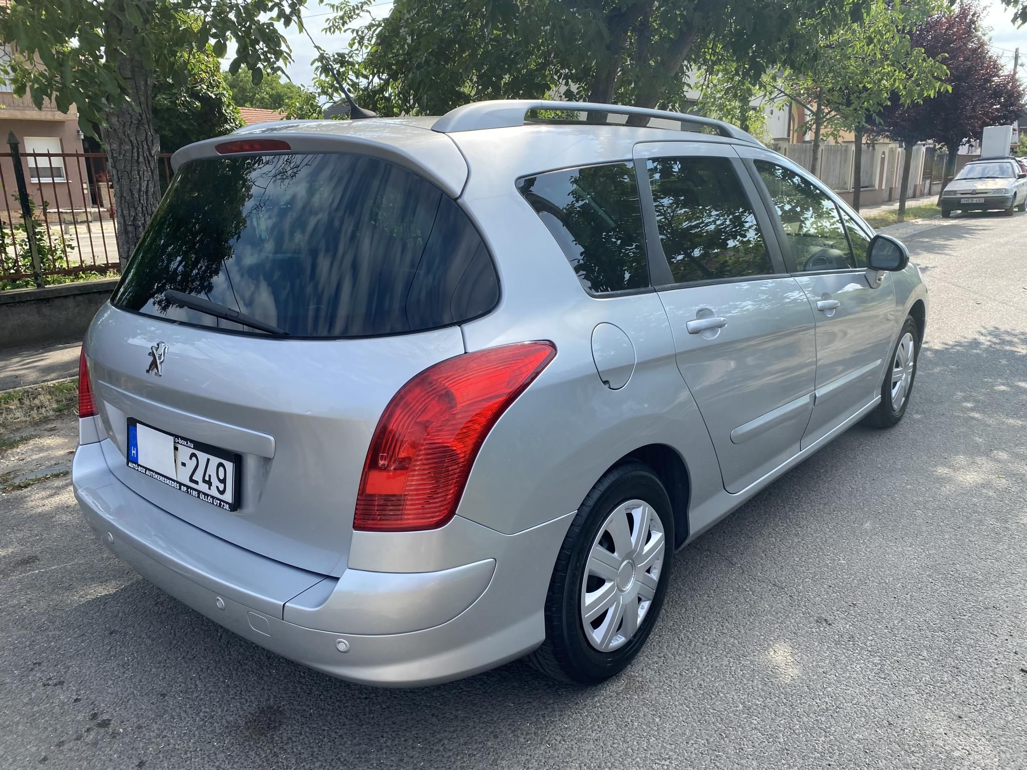 Használtautó - PEUGEOT 308 SW 1.6 e-HDi Active+ 7 személyes!