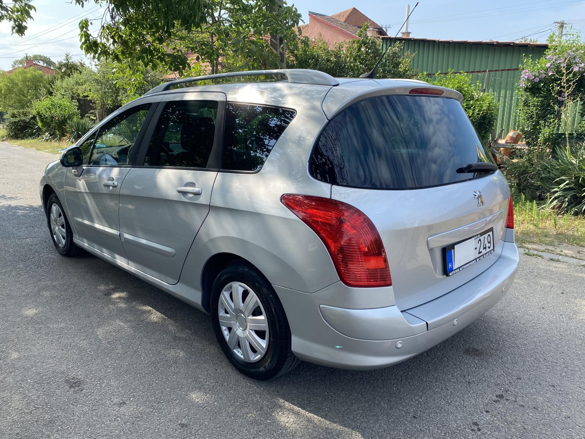 Használtautó - PEUGEOT 308 SW 1.6 e-HDi Active+ 7 személyes!