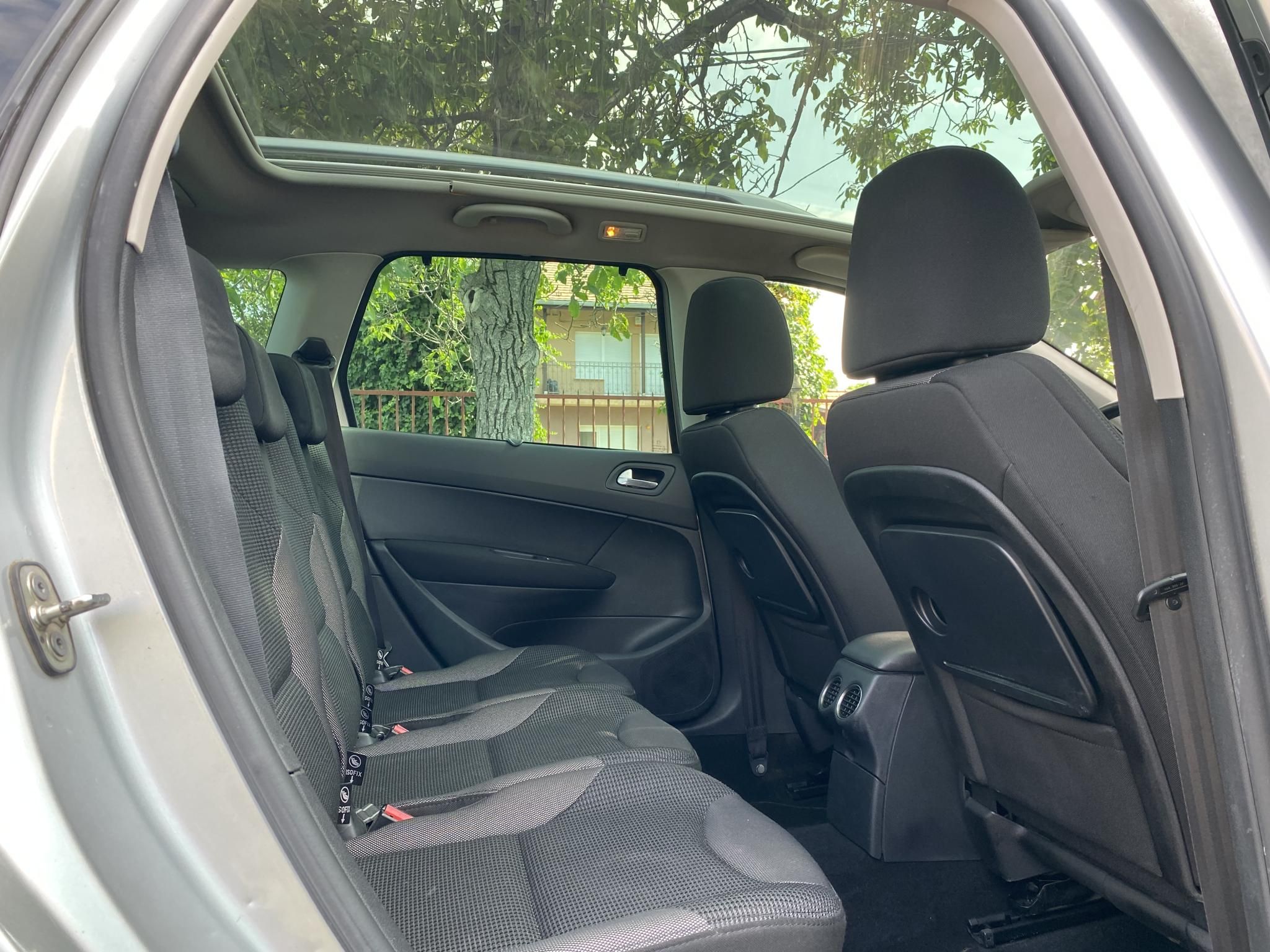 Használtautó - PEUGEOT 308 SW 1.6 e-HDi Active+ 7 személyes!