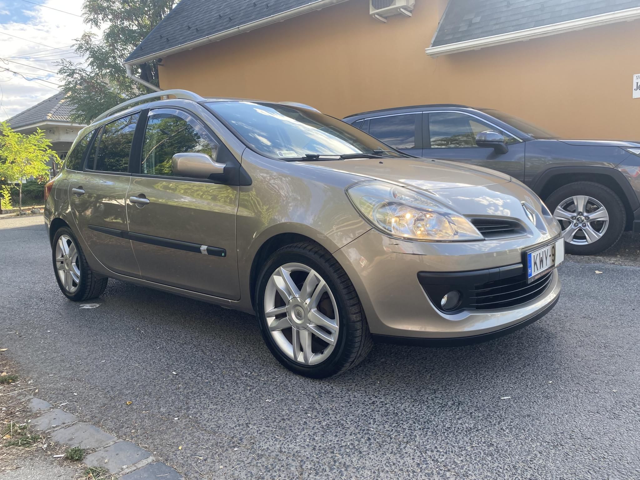 Használtautó - RENAULT CLIO Grandtour 1.5 dCi Extreme