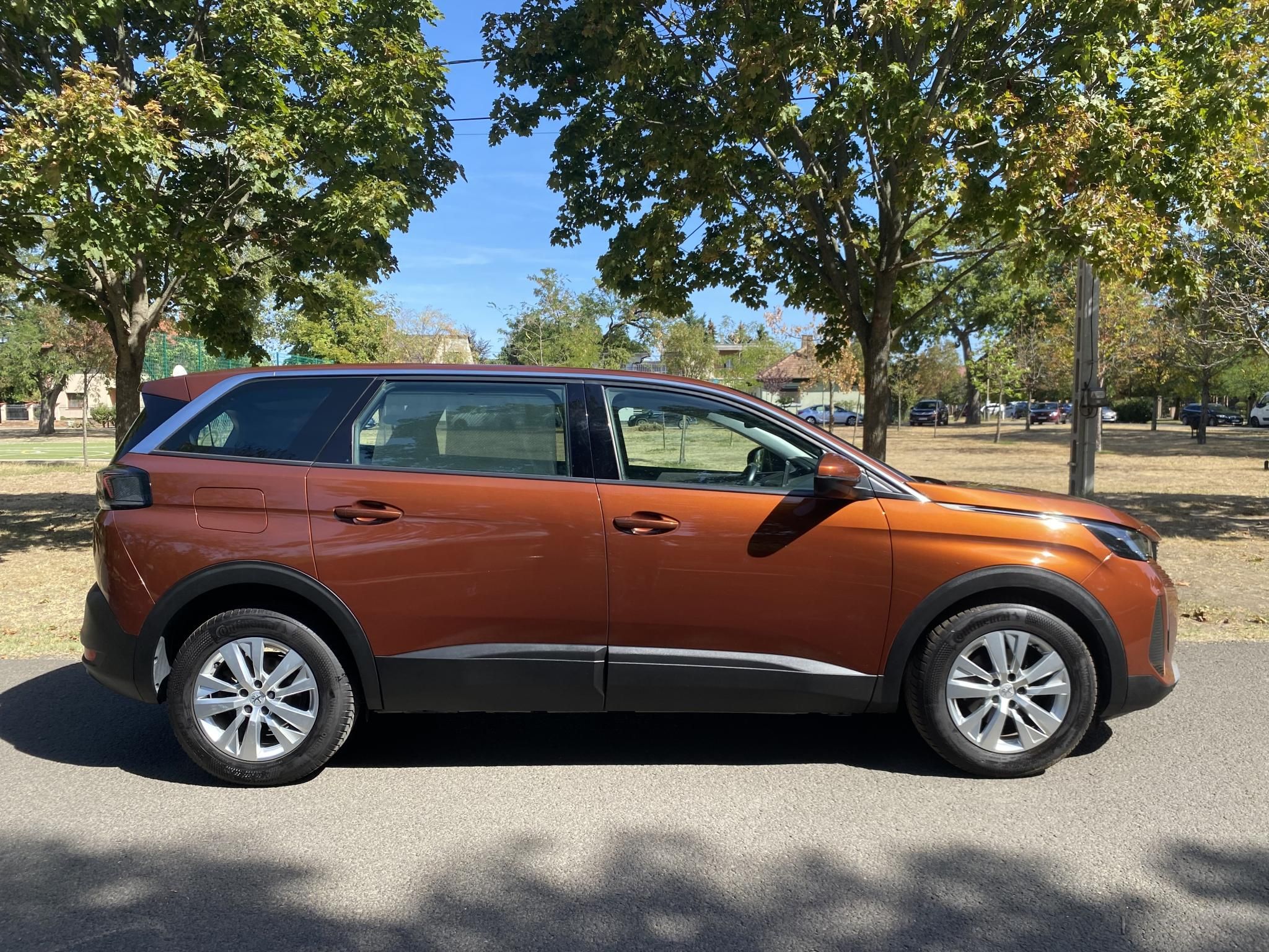 Használtautó - PEUGEOT 5008 1.2 PureTech Family Edition (7 személyes ) Magyar! Első Tulajdonostól! GARANCIÁVAL