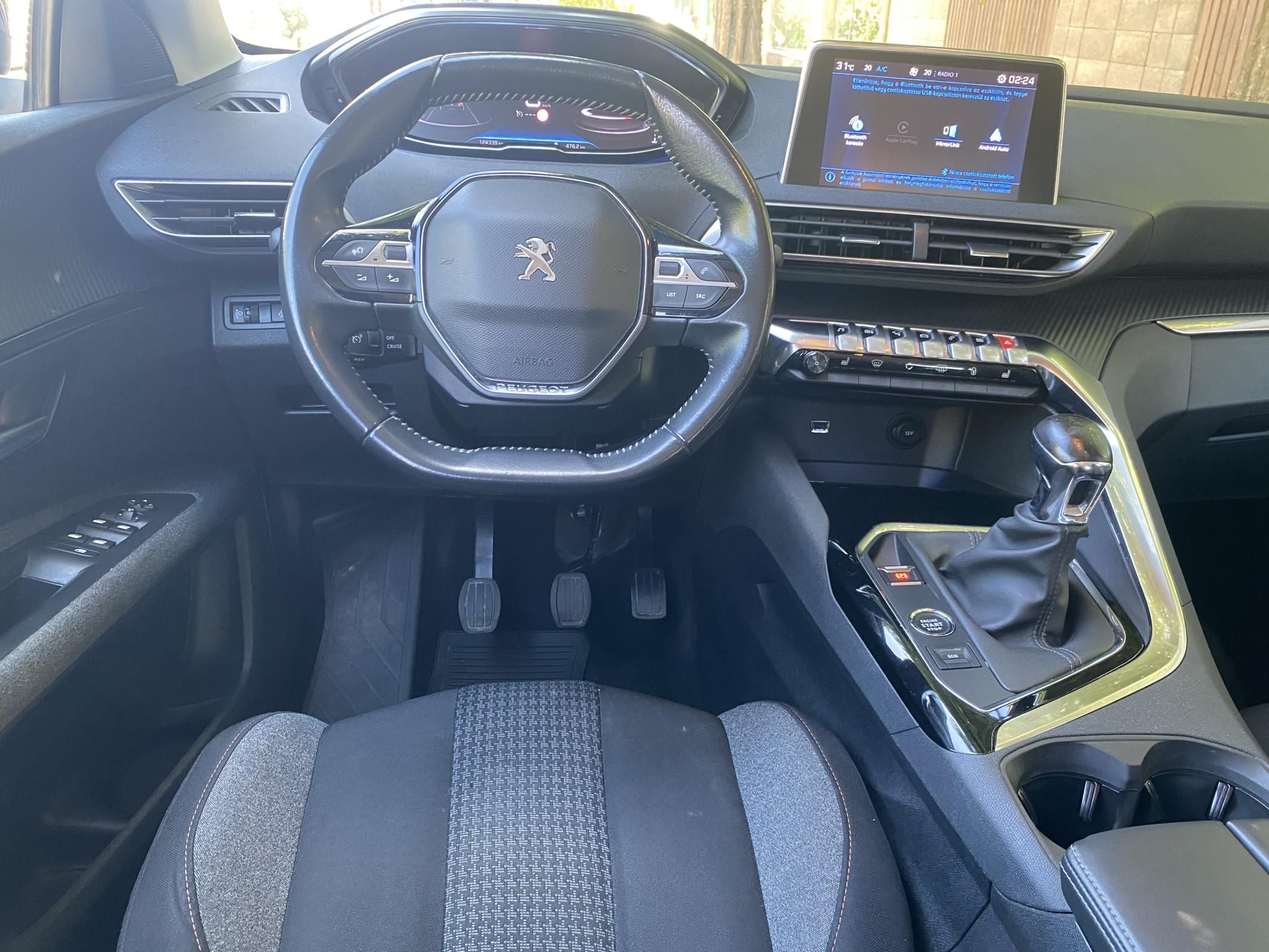 Használtautó - PEUGEOT 5008 1.2 PureTech Family Edition (7 személyes ) Magyar! Első Tulajdonostól! GARANCIÁVAL