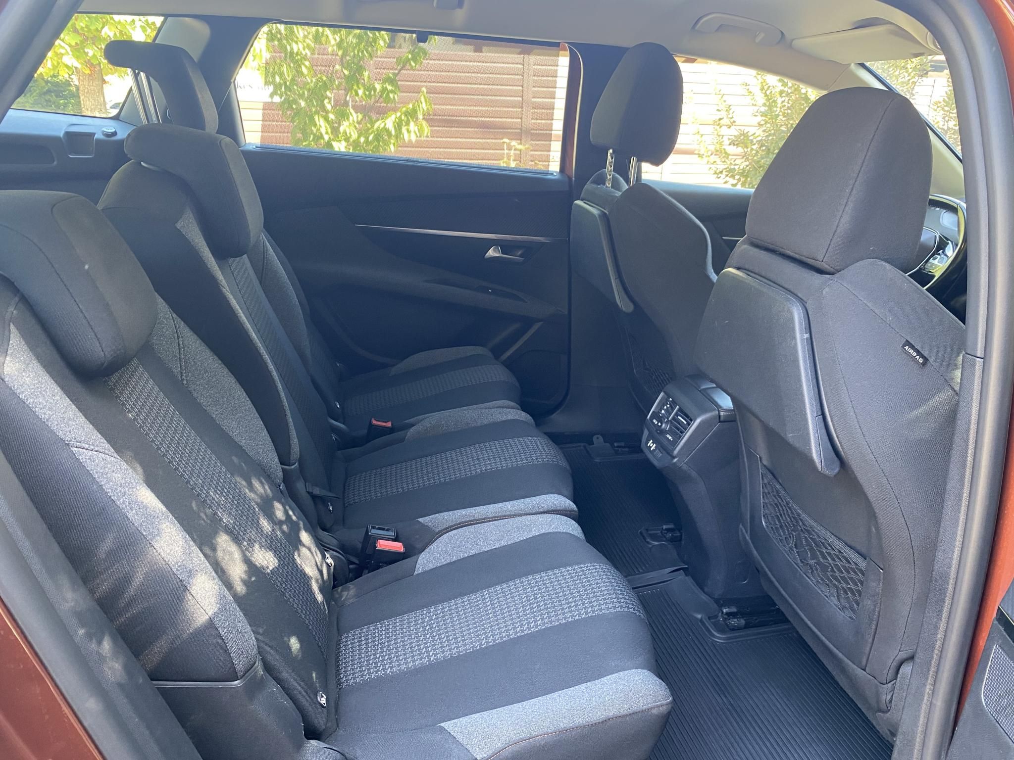 Használtautó - PEUGEOT 5008 1.2 PureTech Family Edition (7 személyes ) Magyar! Első Tulajdonostól! GARANCIÁVAL