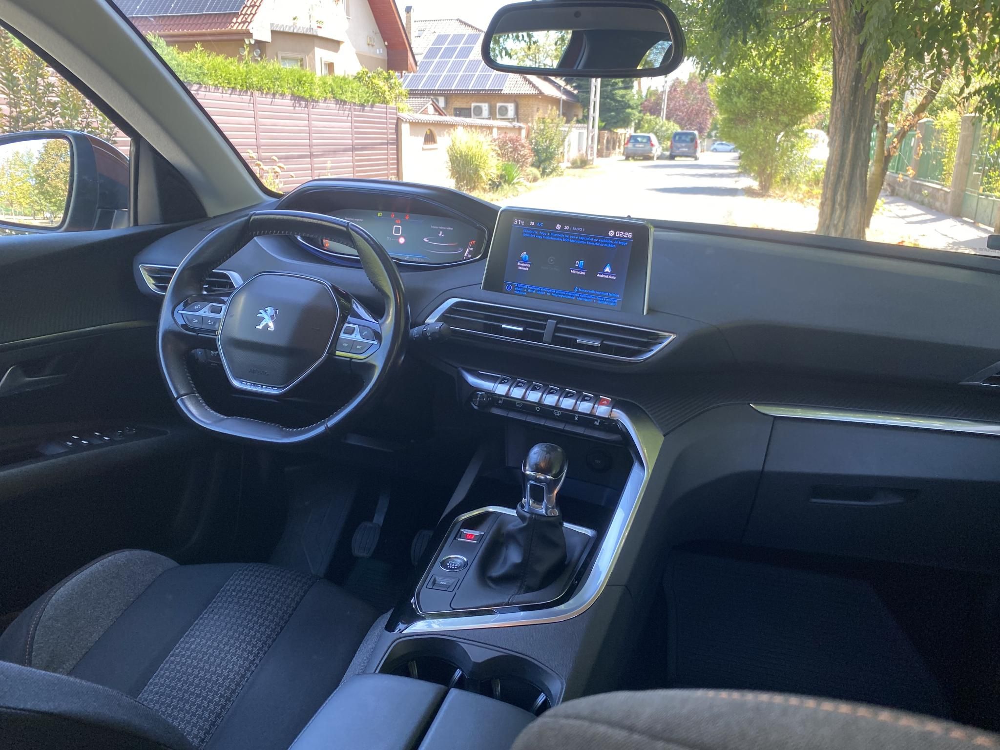 Használtautó - PEUGEOT 5008 1.2 PureTech Family Edition (7 személyes ) Magyar! Első Tulajdonostól! GARANCIÁVAL