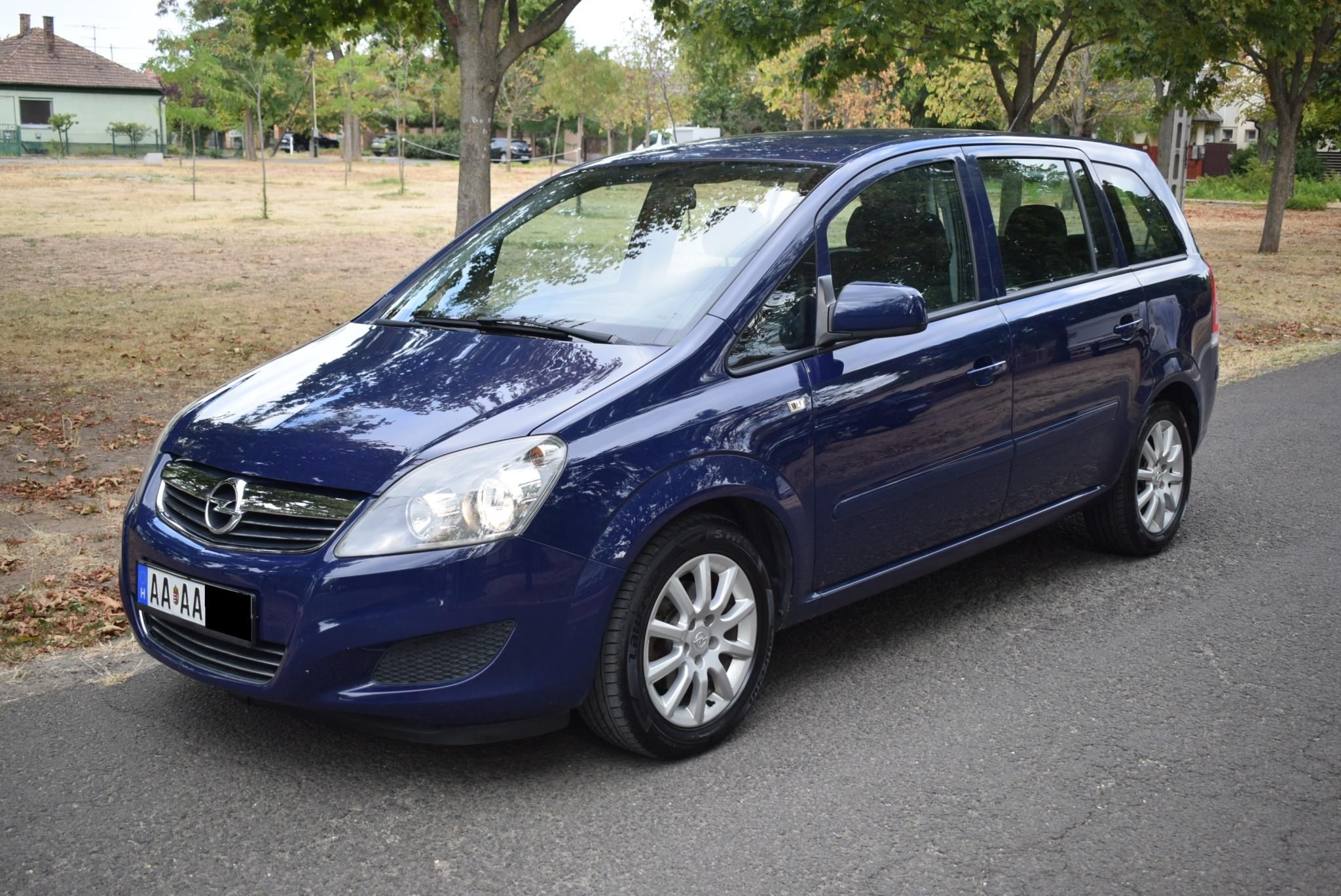 Használtautó - OPEL ZAFIRA B 1.6 Enjoy 7személyes ! Friss műszaki