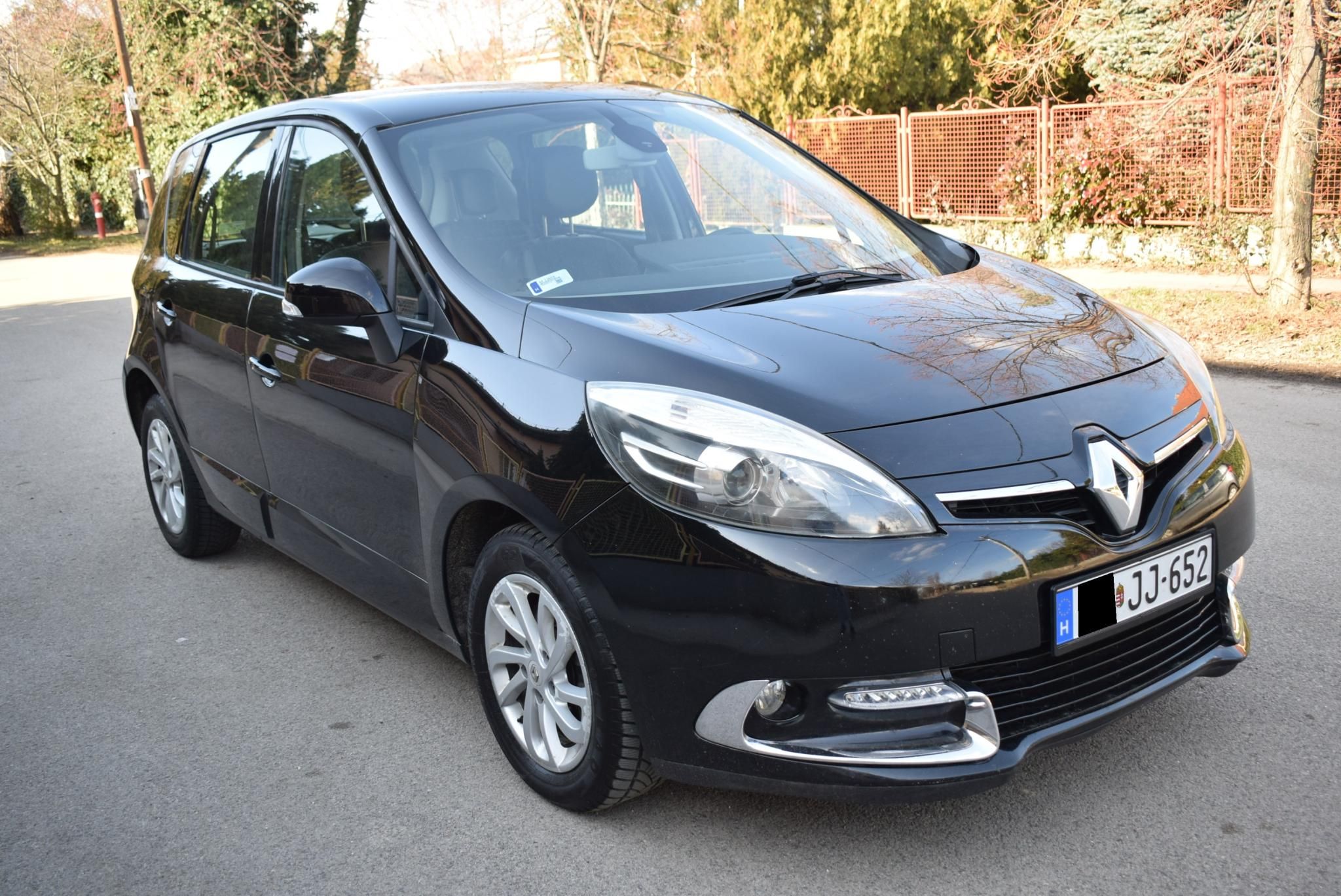 Használtautó - RENAULT SCENIC Scénic 1.6 dCi Energy Bose Navi