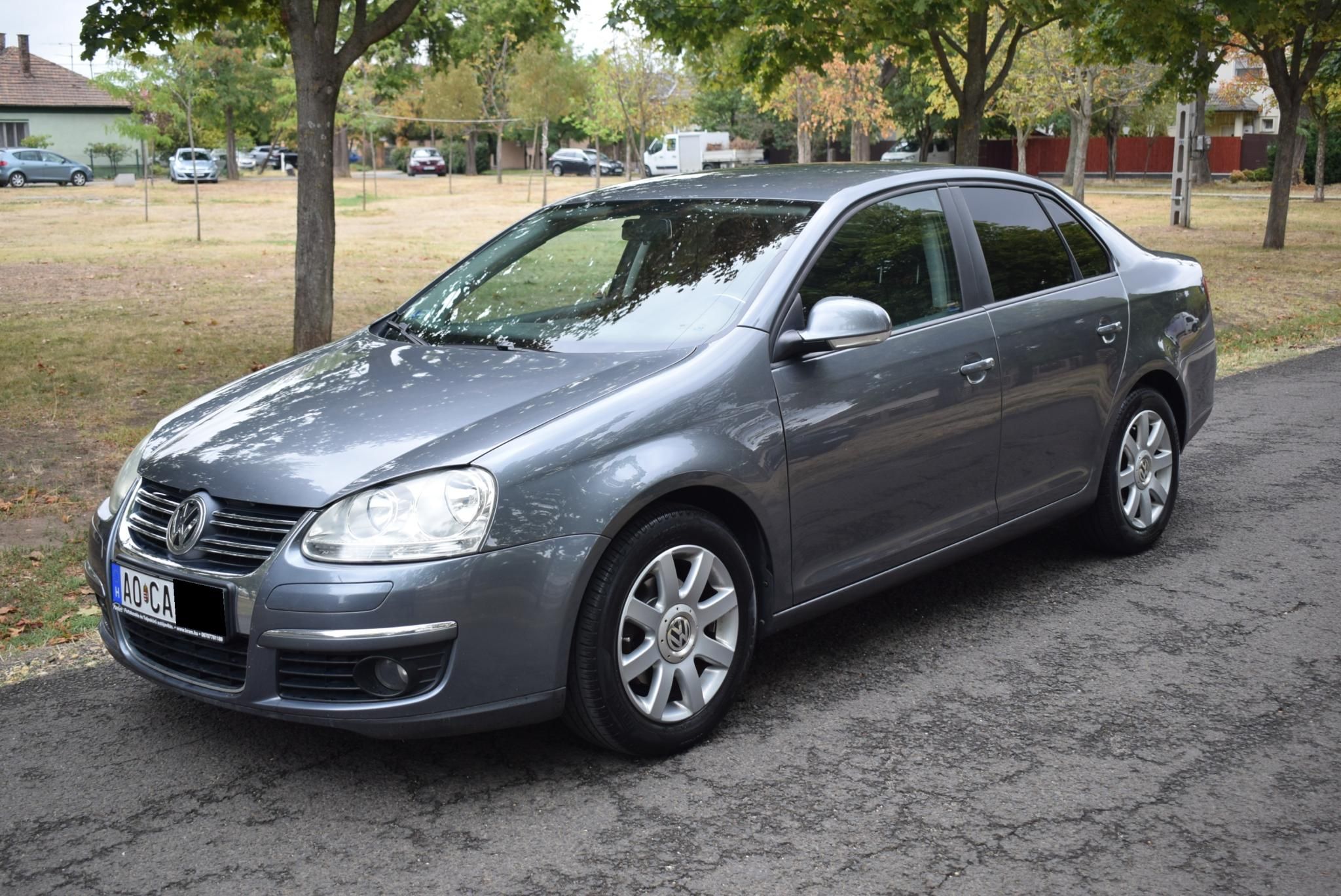 Használtautó - VOLKSWAGEN JETTA 1.6 Comfortline Magyarországi! Rozsdamentes!