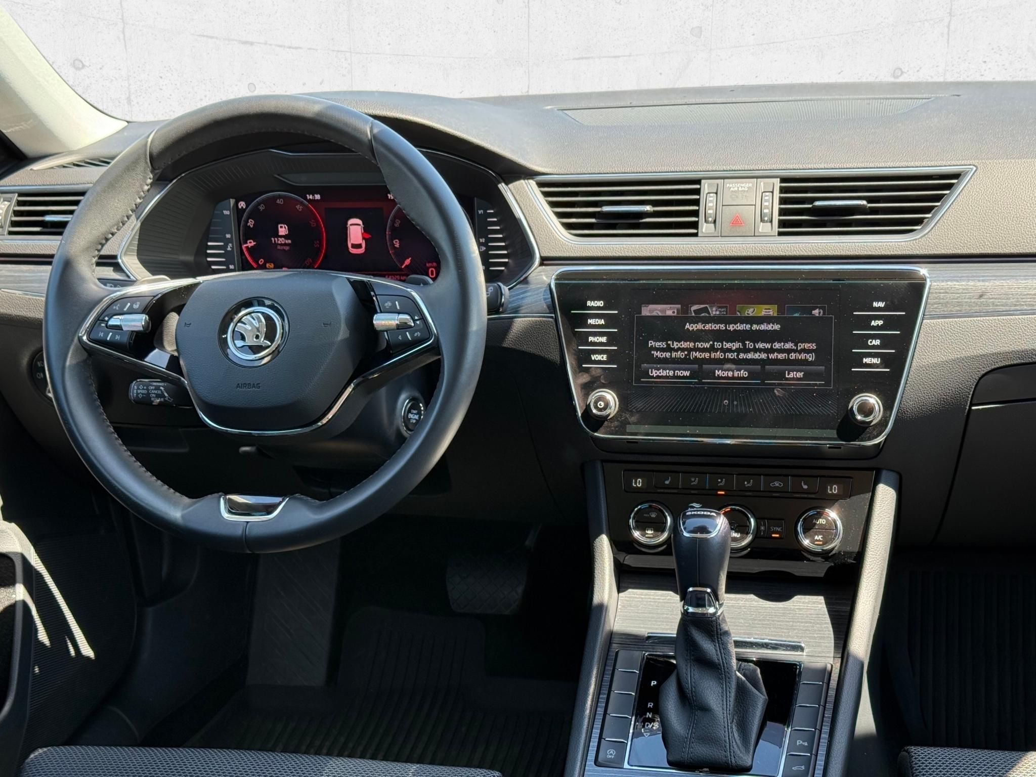 SKODA SUPERB