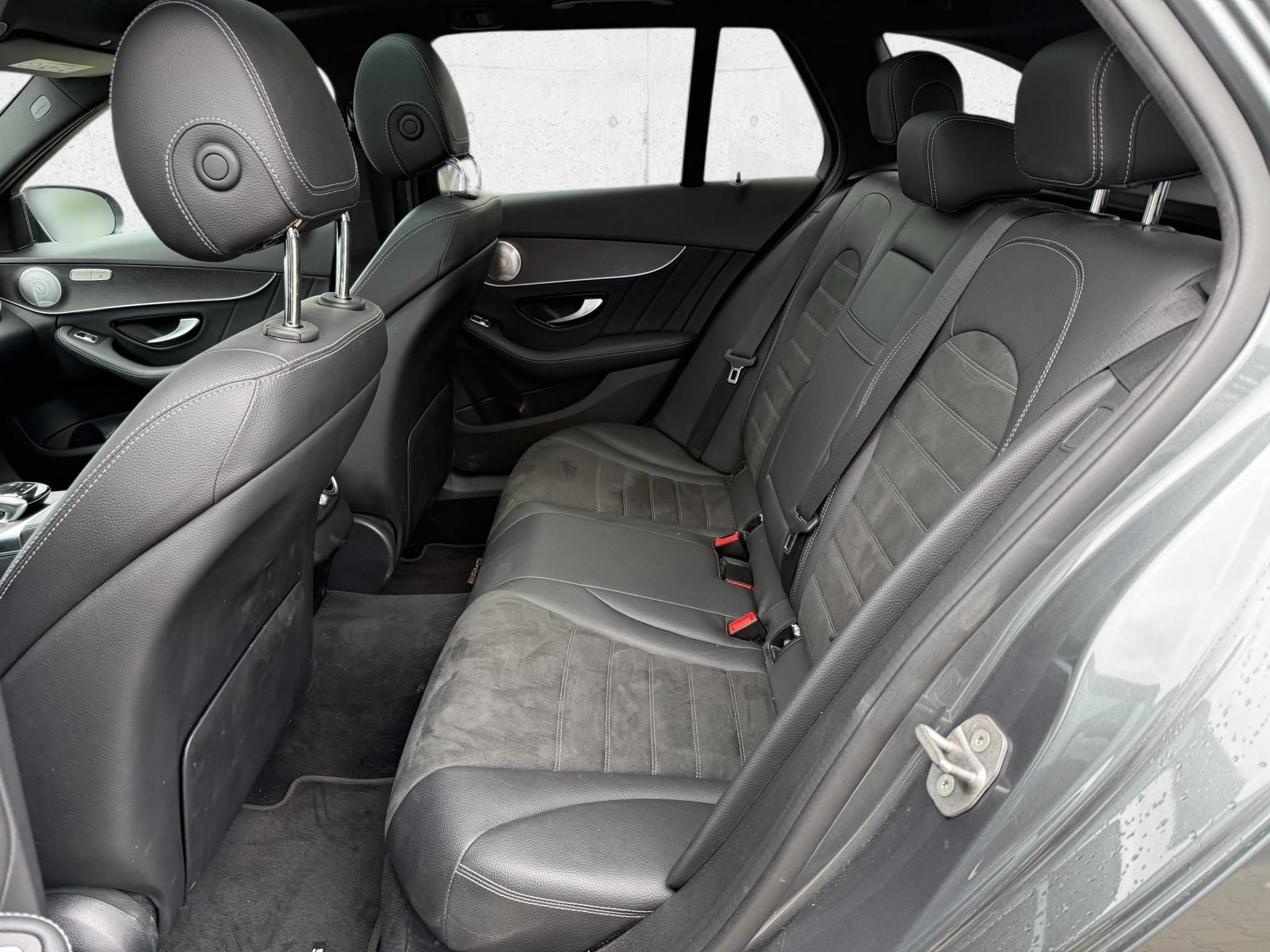 MERCEDES-BENZ C 220